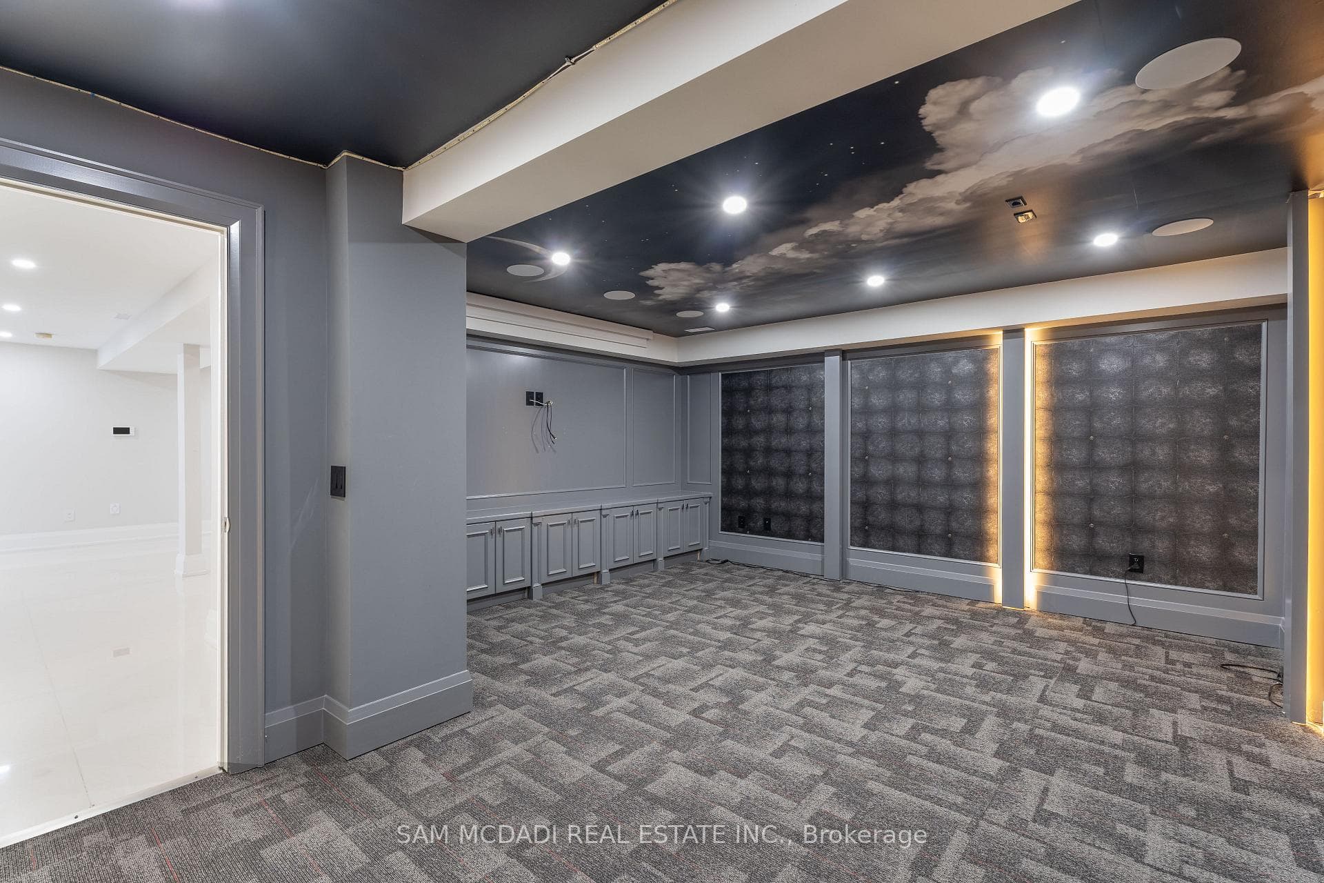 470 Warren Road photo 29