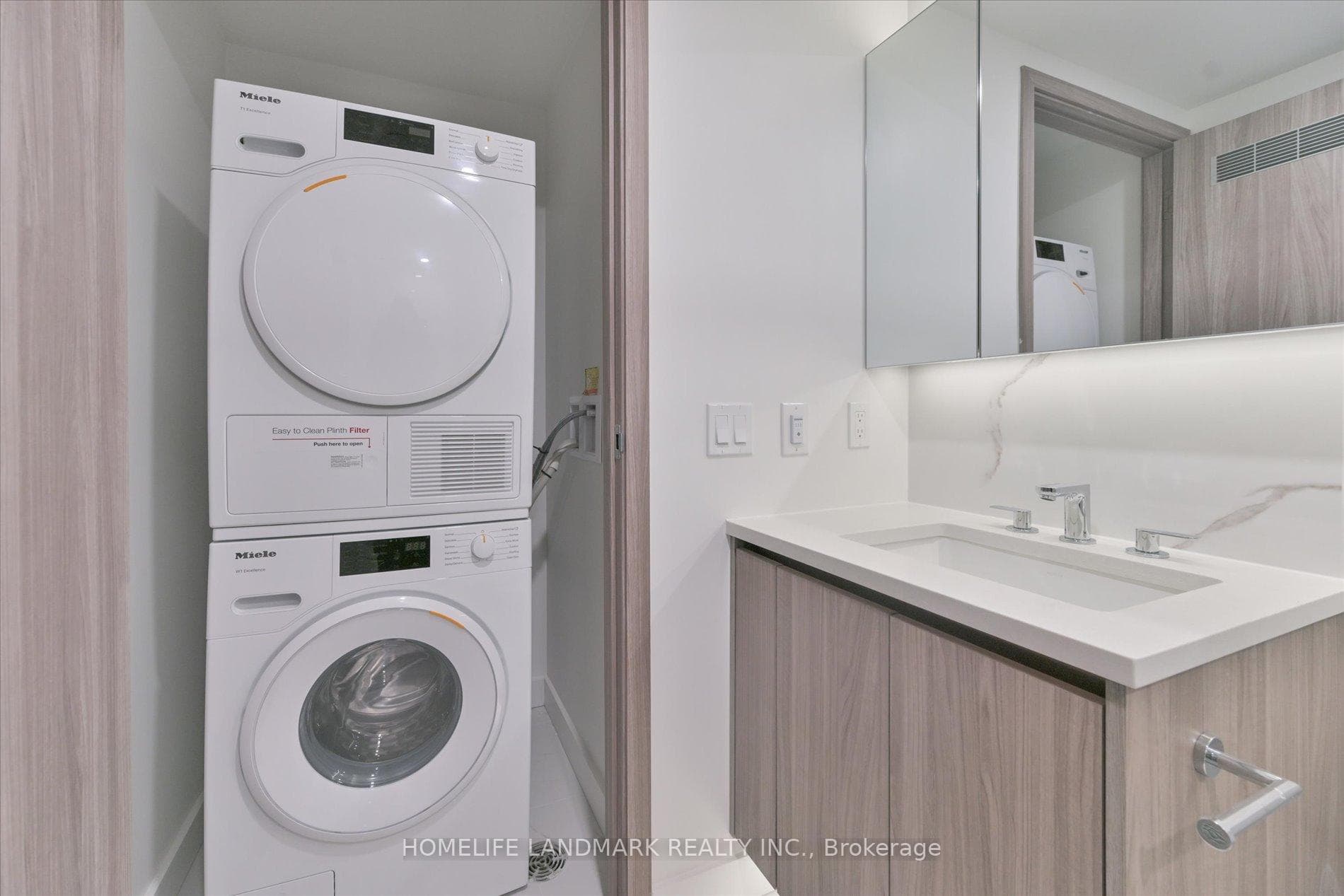 1 Concord Cityplace Way Unit 6203 photo 24