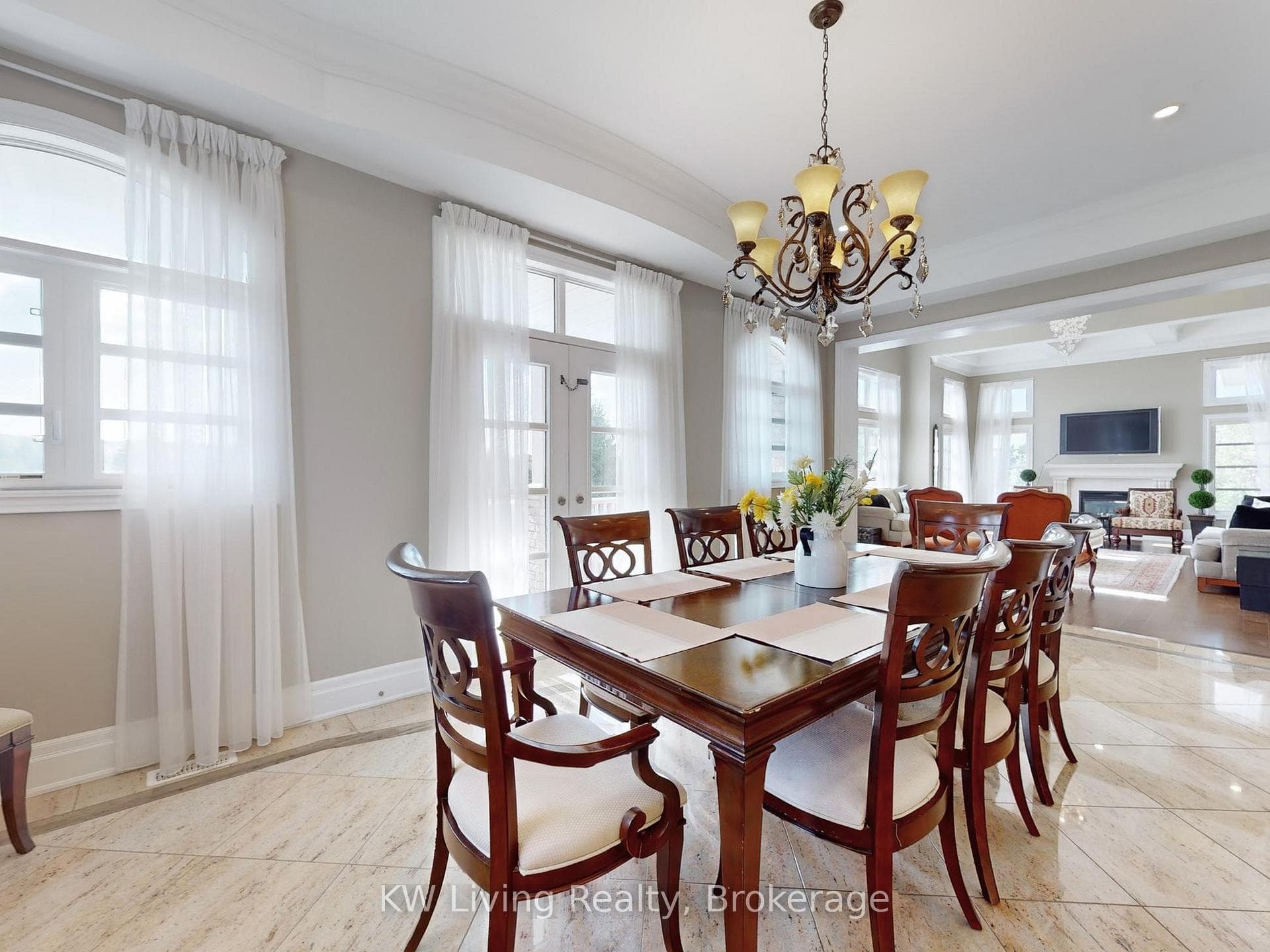 62 Carisbrooke Circle photo 9