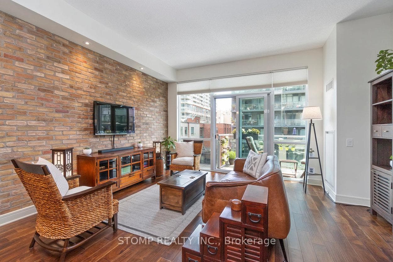 112 George Street Unit S414 photo 17