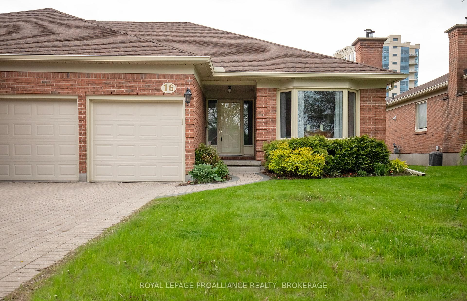 100 Medley Court Unit 16 photo 1