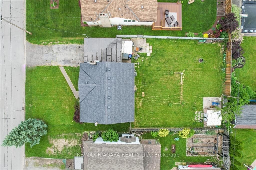 250 Bowen Road photo 28