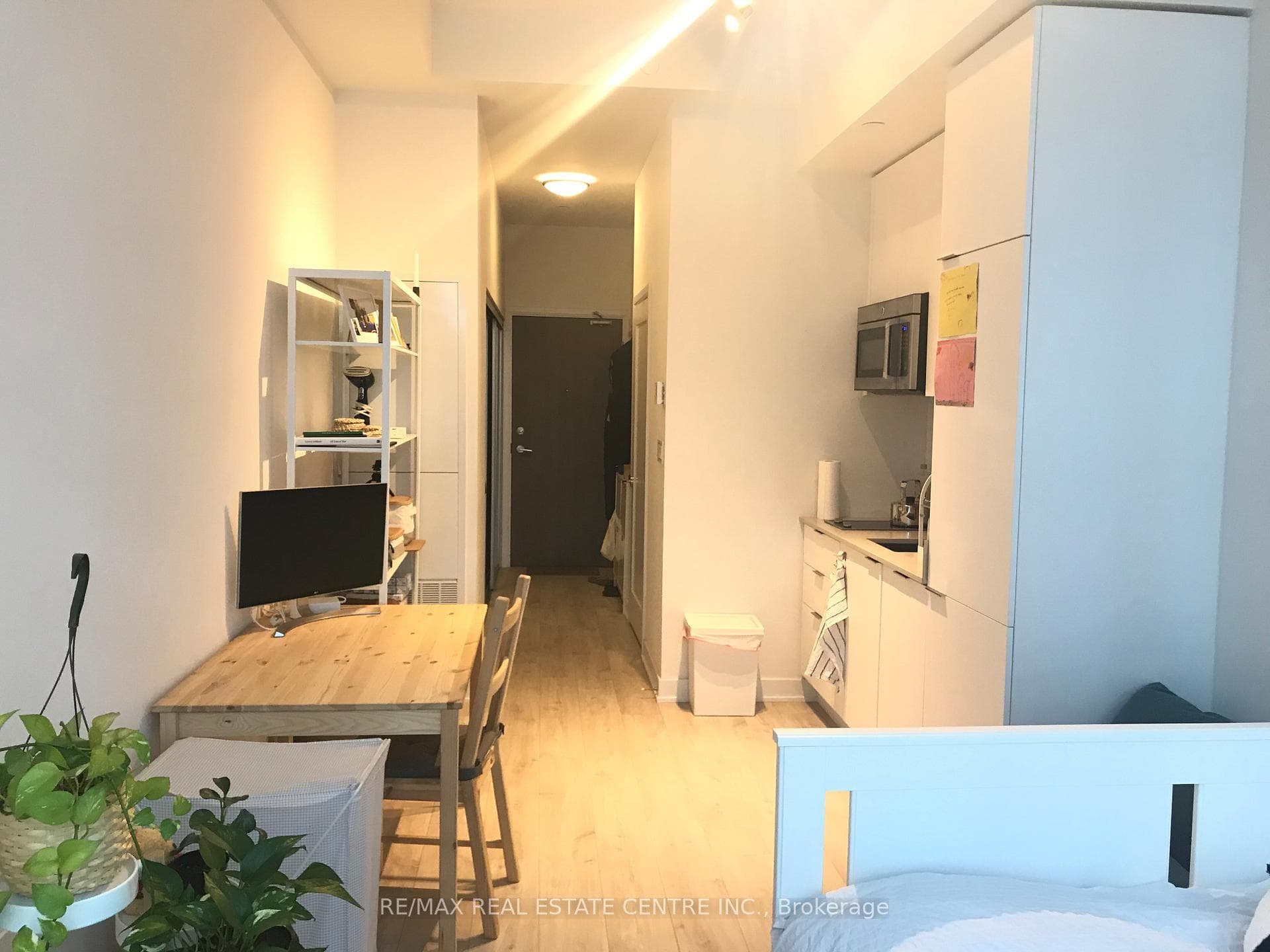 27 Bathurst Street Unit 819W photo 2