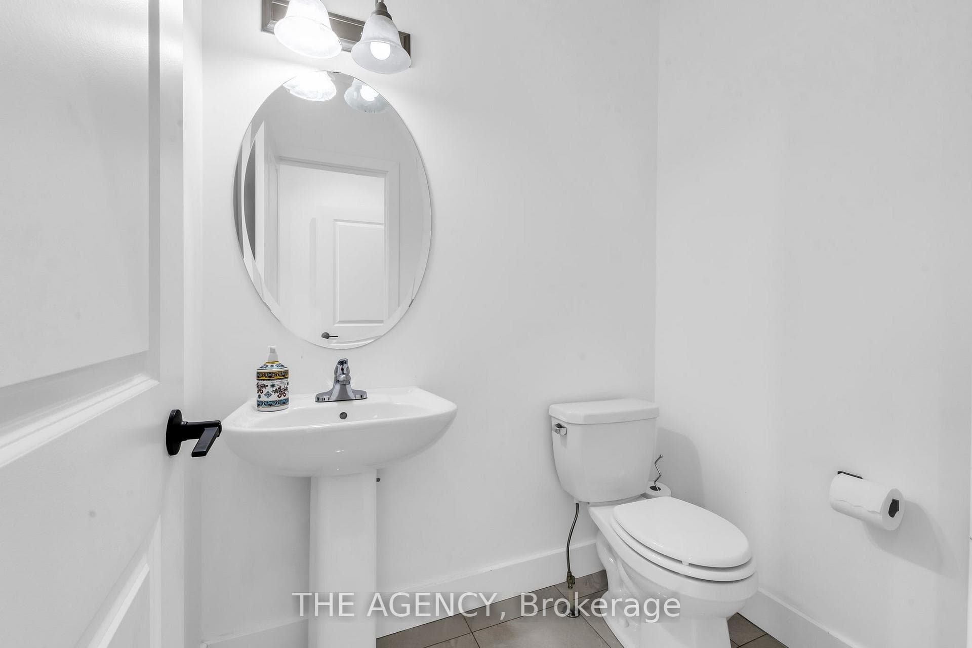 2 Leith Drive photo 17