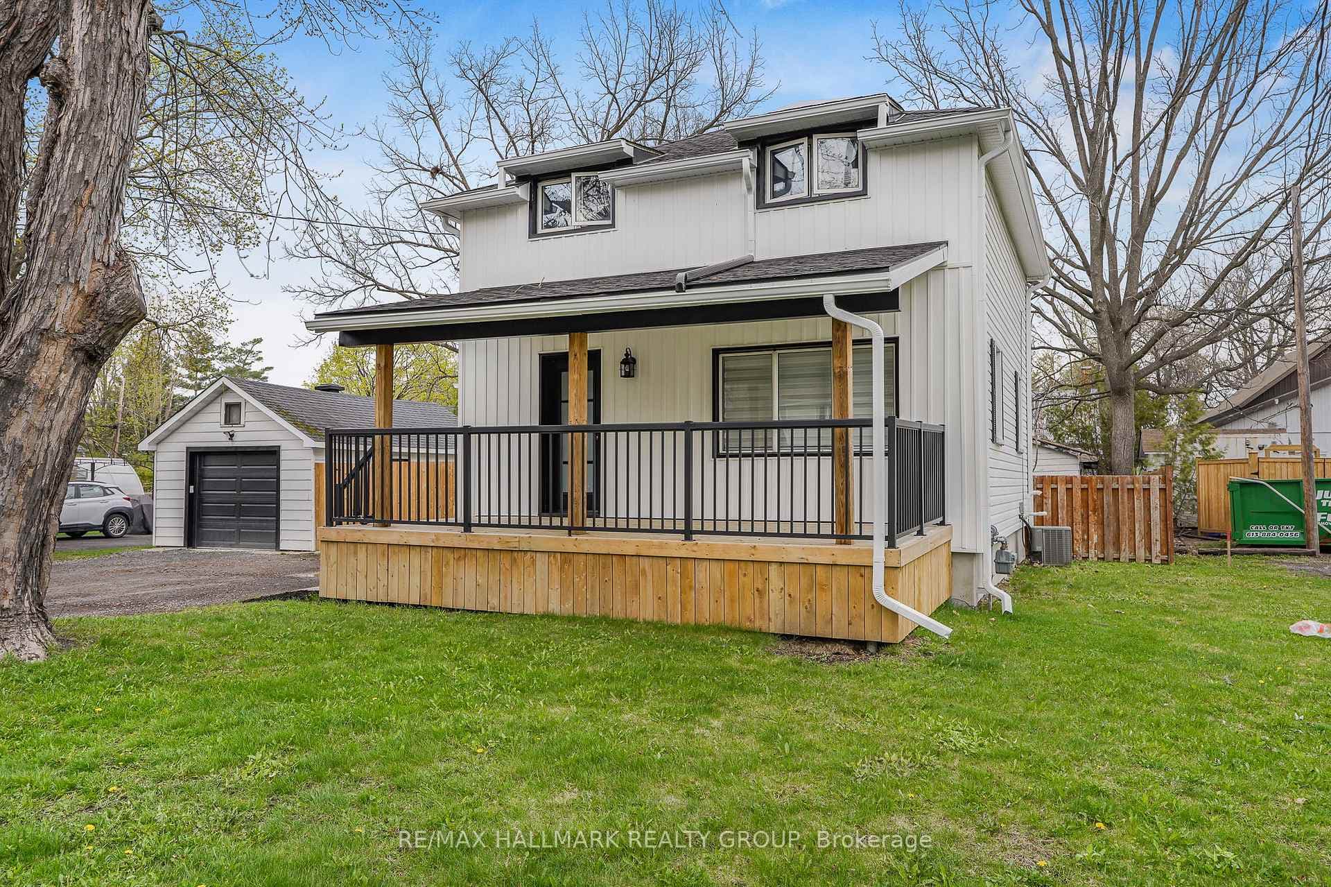 2545 MARKET Street photo 1