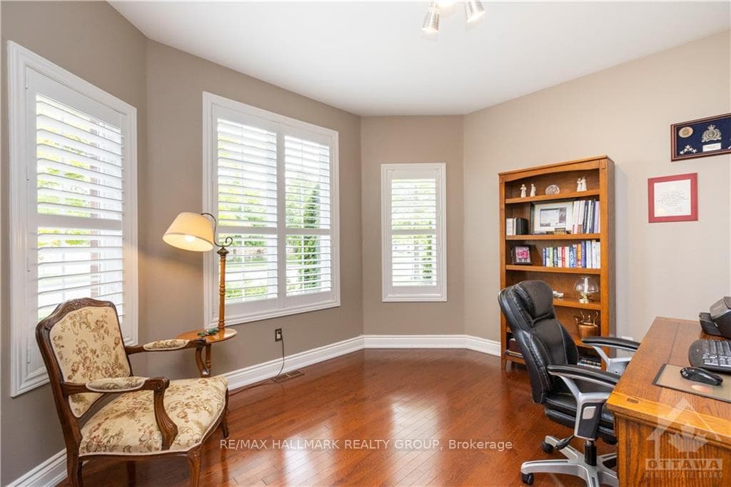1854 SPRINGRIDGE Drive photo 3