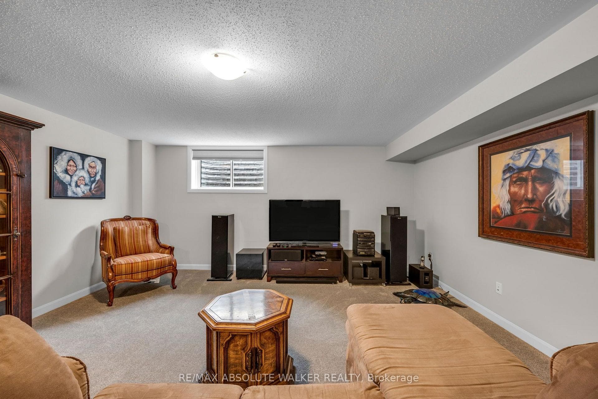 860 Companion Crescent photo 39