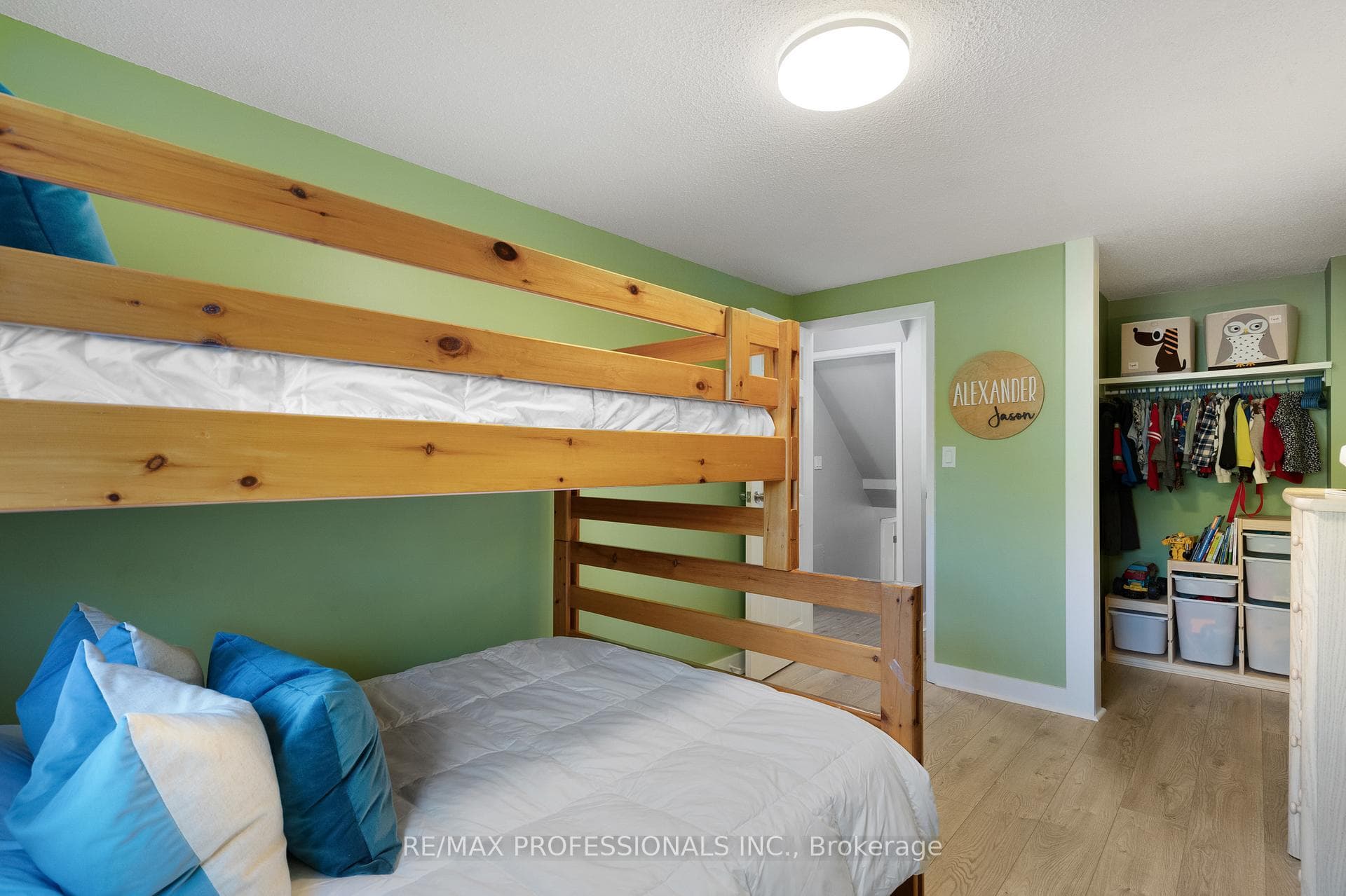 17 Canterbury Drive photo 24