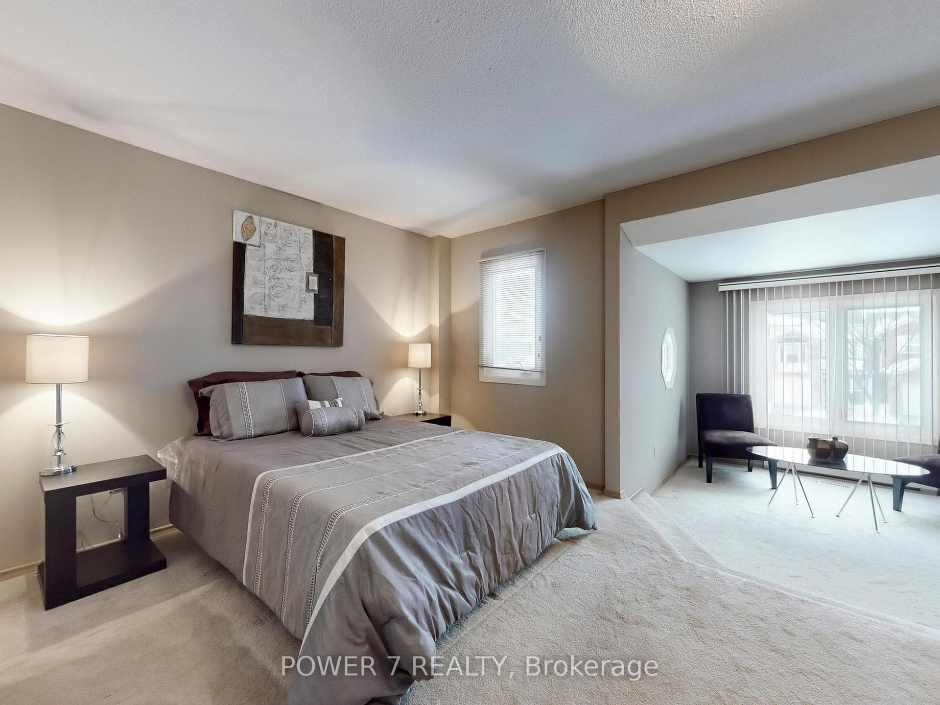 114 SANDYHOOK Square photo 22