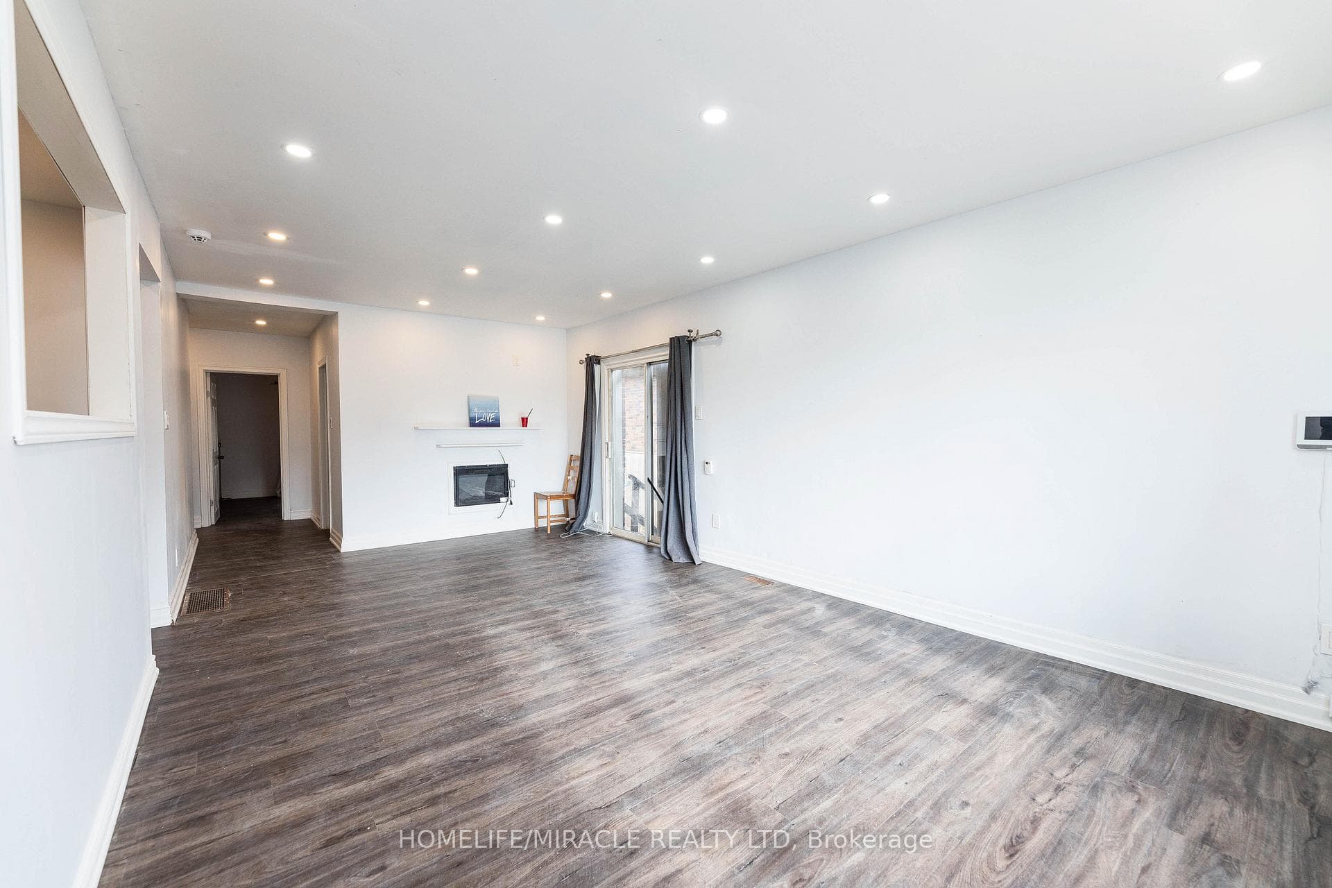 1251 Warden Avenue photo 7