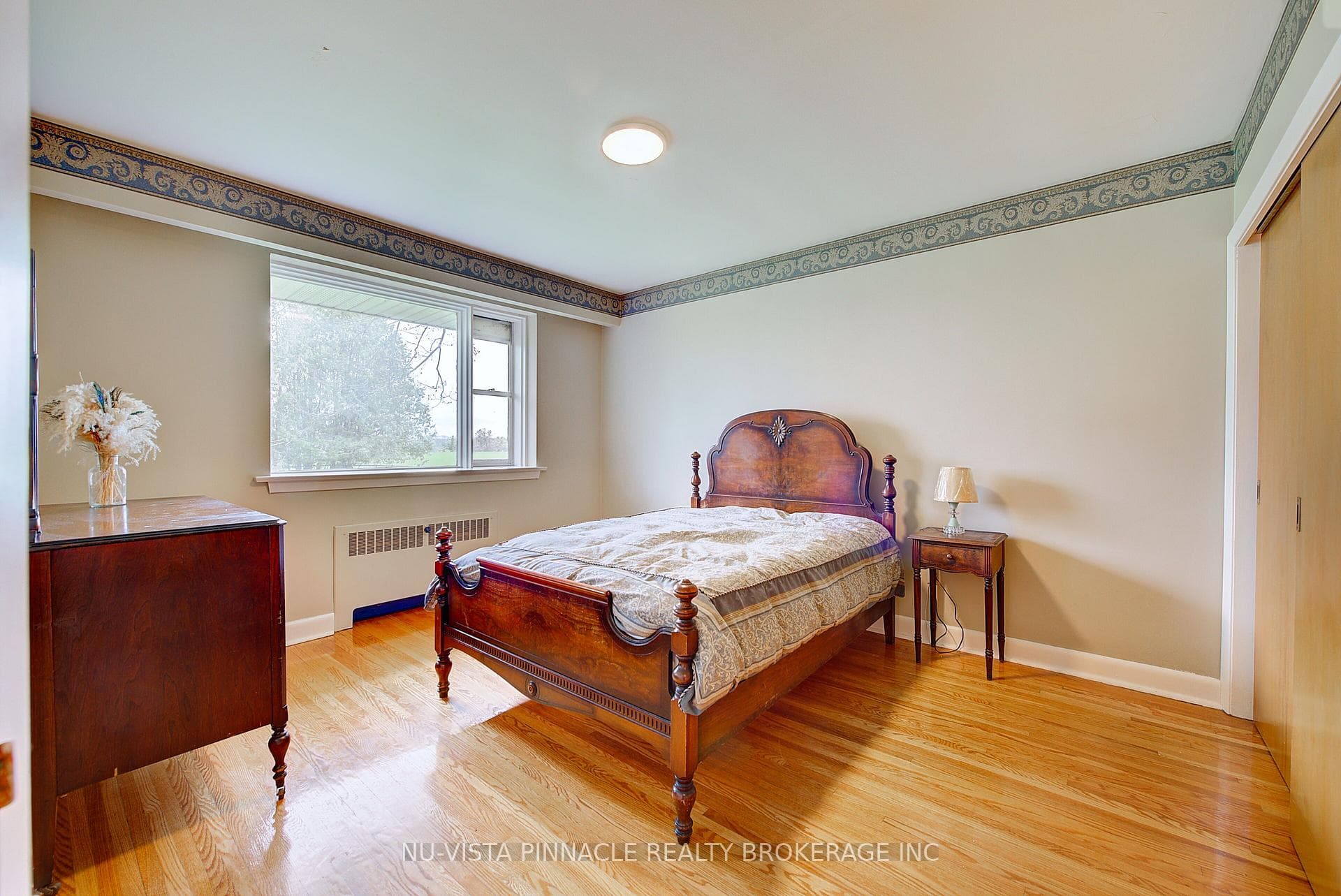 21752 Richmond Street photo 23
