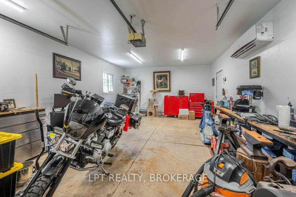 2978 Pine Grove photo 37