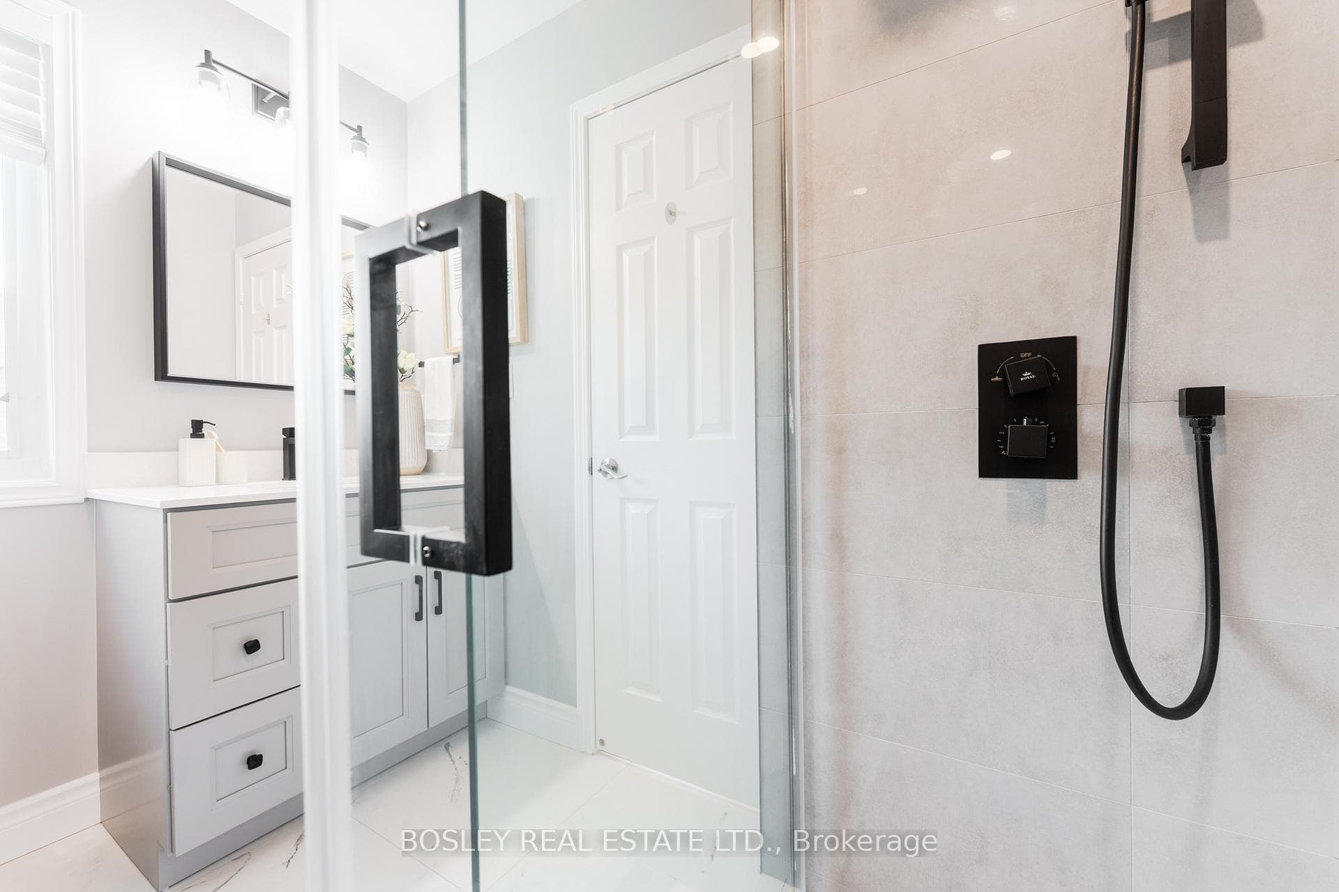 811 Watson Terrace photo 26
