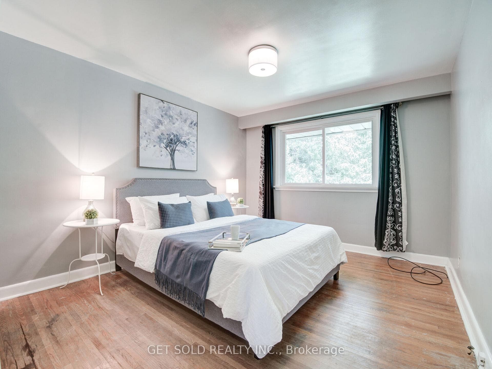 2469 Islington Avenue photo 12