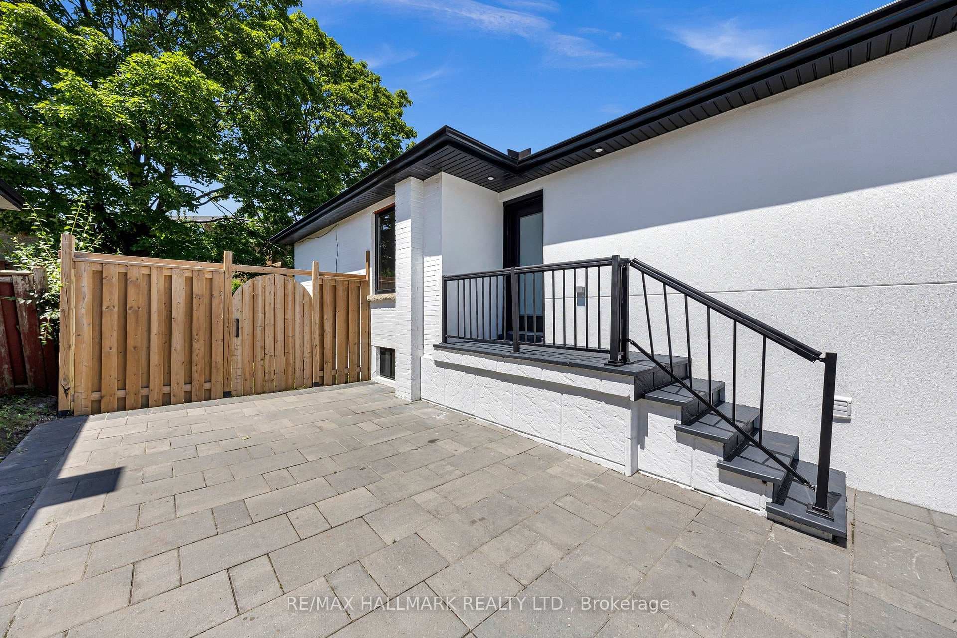 978 Midland Avenue photo 6