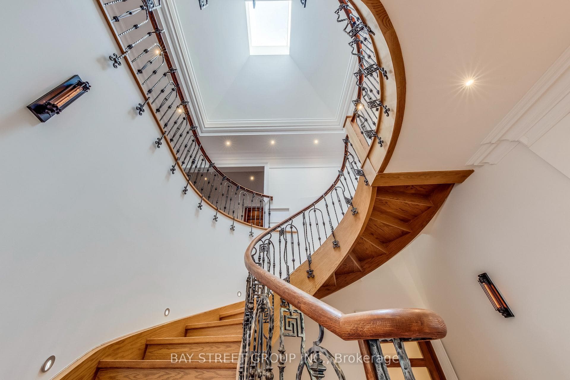 132 Crestwood Road photo 29