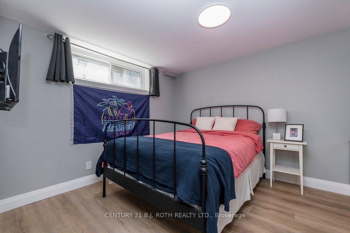 1 Ottaway Avenue photo 19
