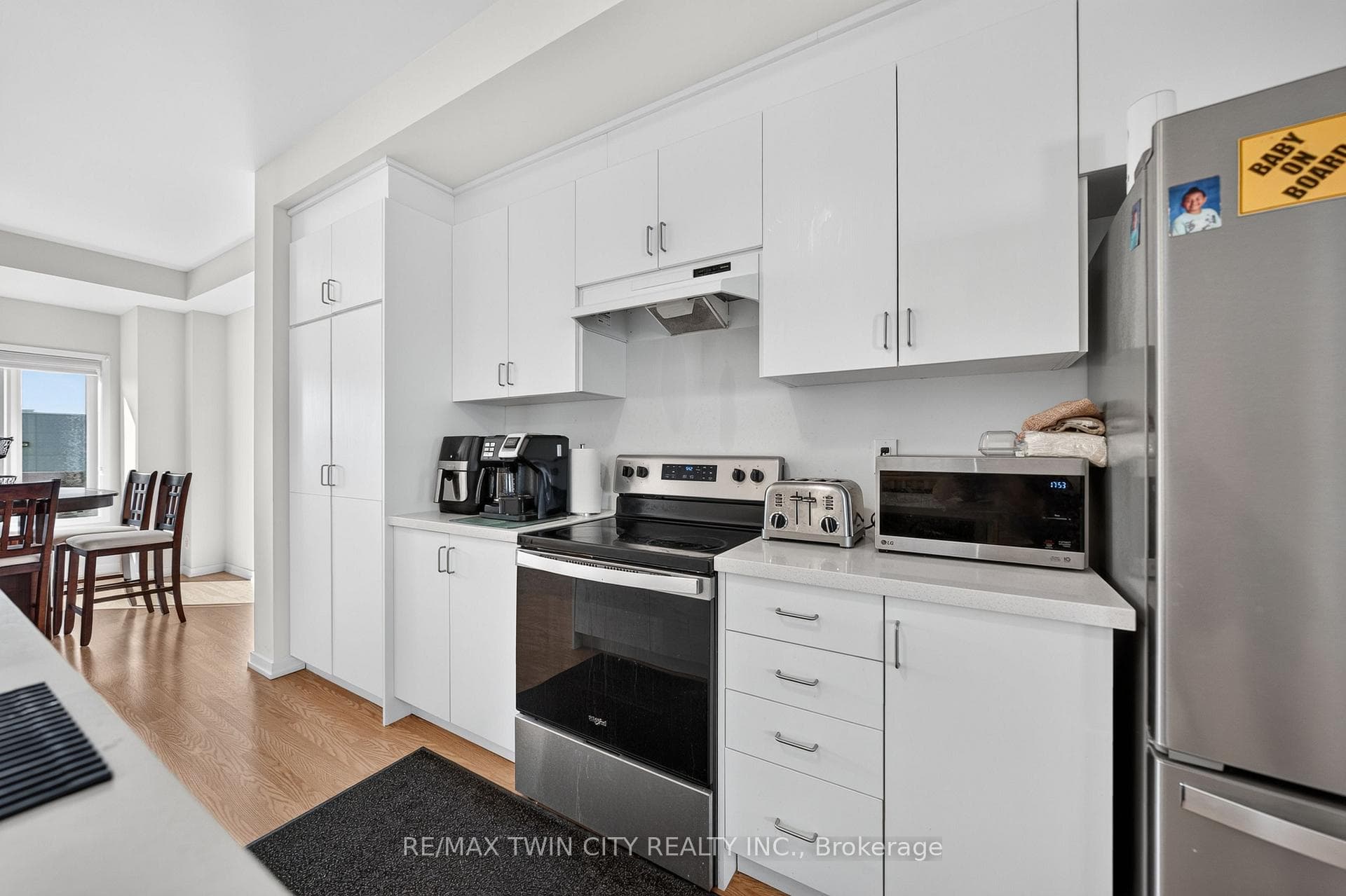 49 Lambert Lane photo 12