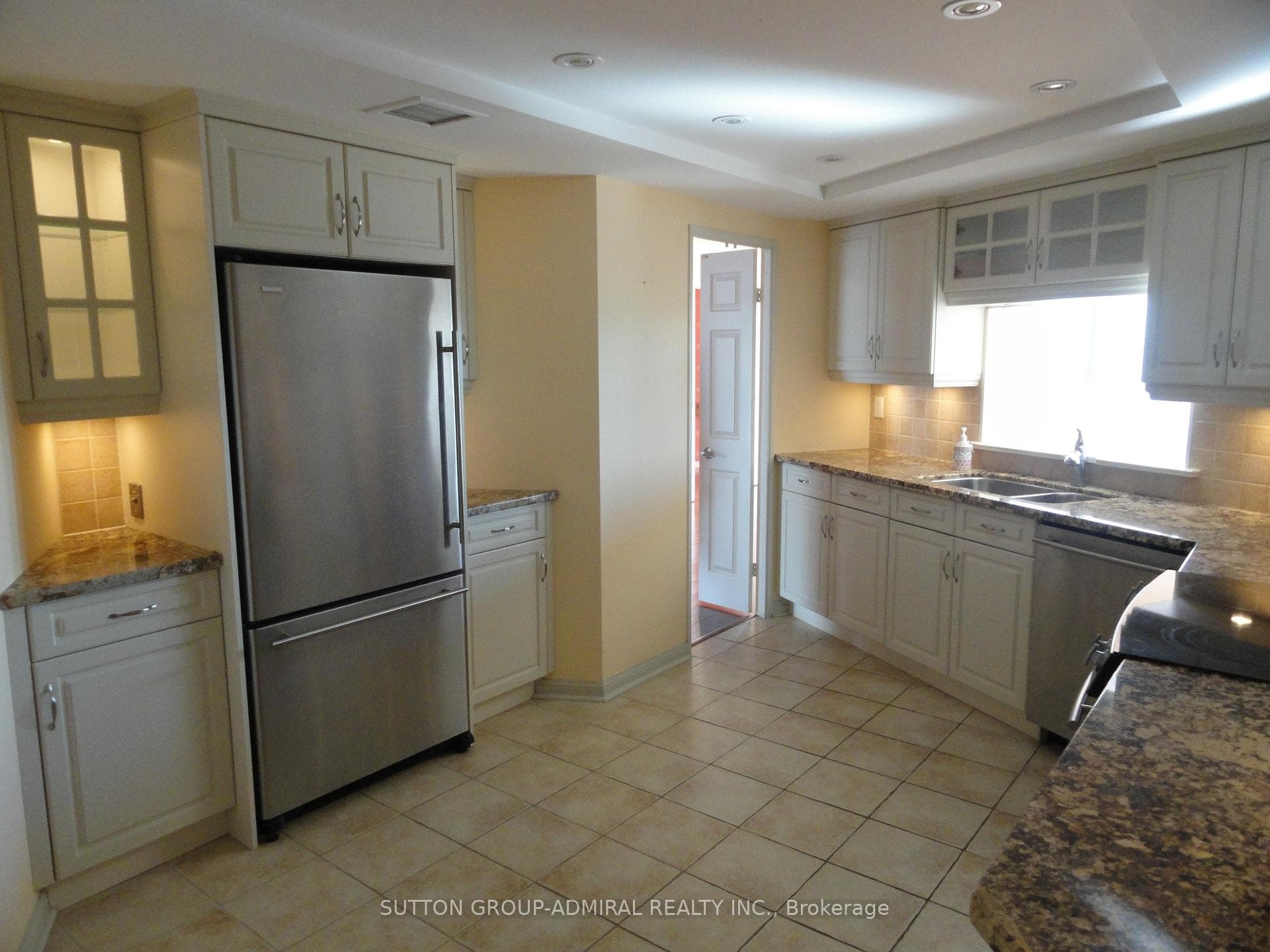 85 Skymark Drive Unit 801 photo 15