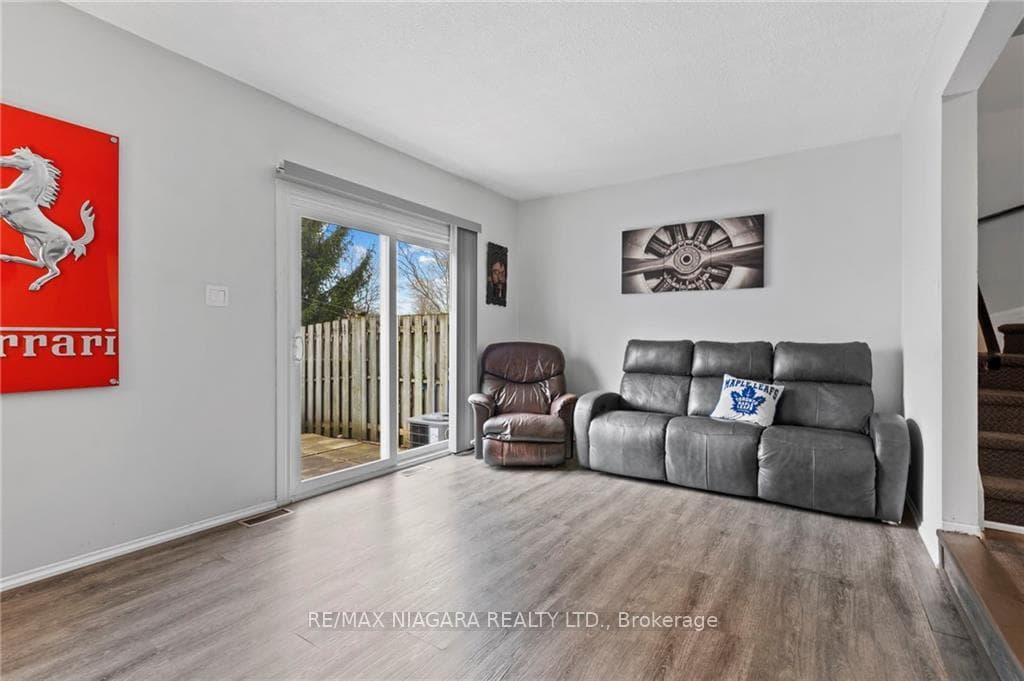 5815 Swayze Drive Unit 7 photo 9