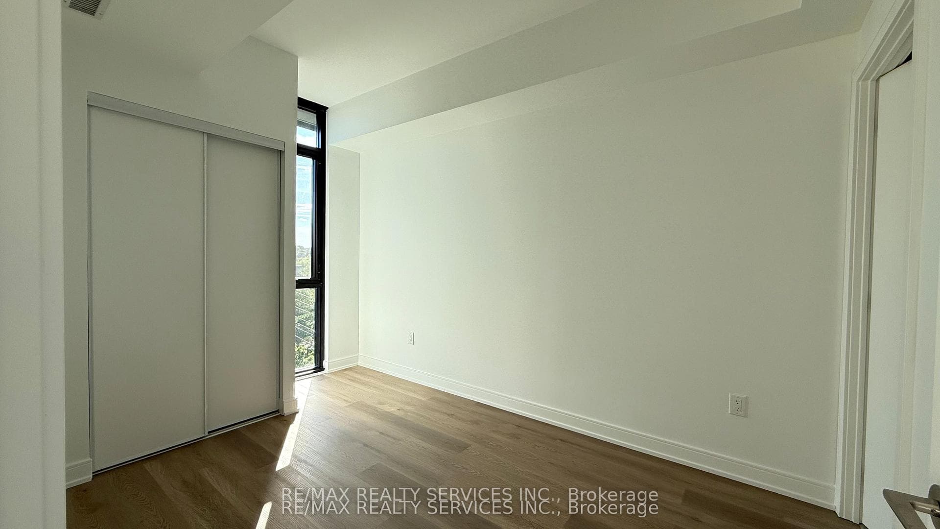 3009 Novar Road Unit 720 photo 21