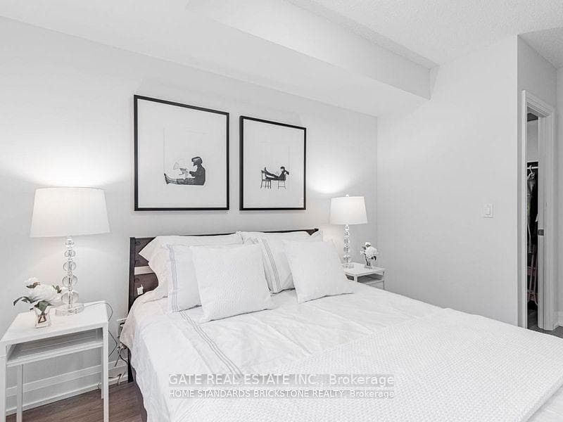 18 Graydon Hall Drive Unit 808 photo 16