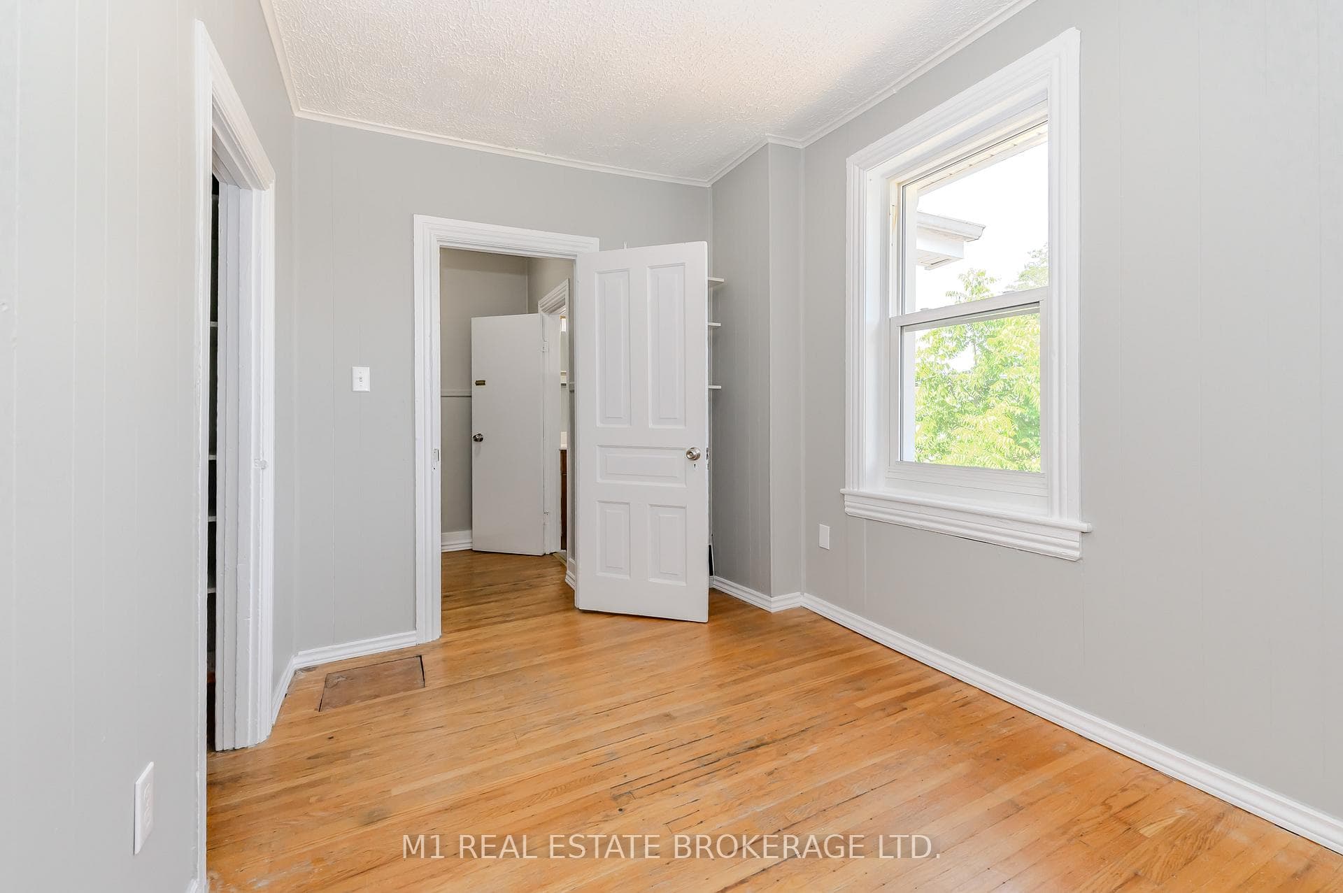 194 York Road photo 22