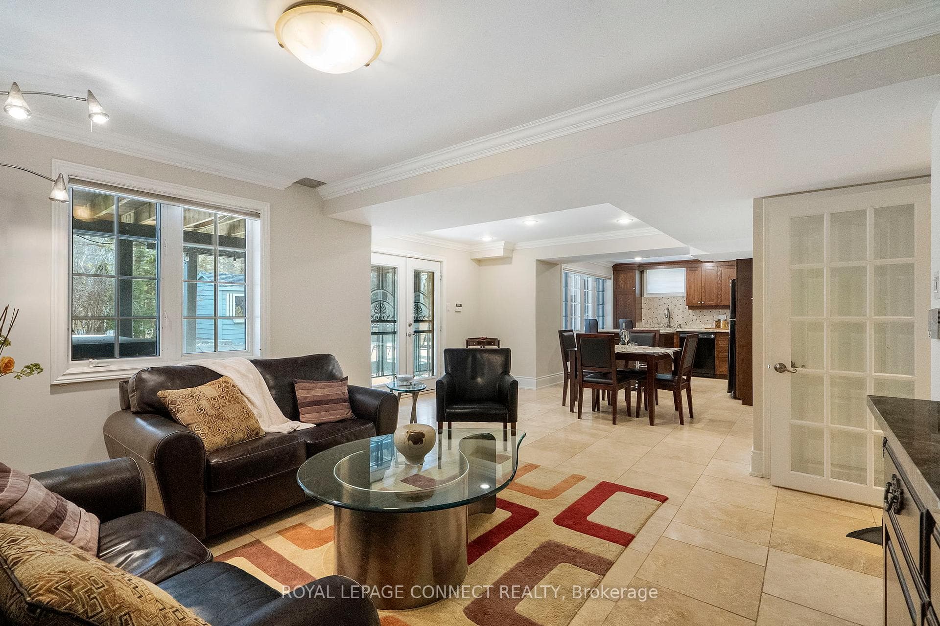 241 Willis Drive photo 28