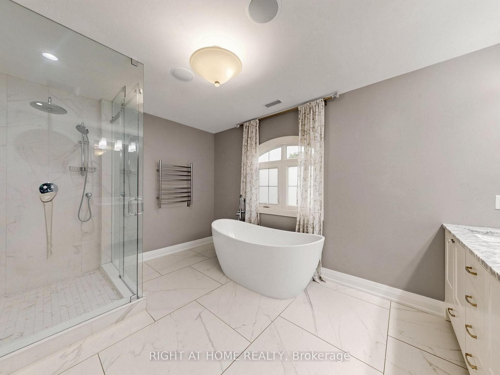 67 Bonnyview Drive photo 22
