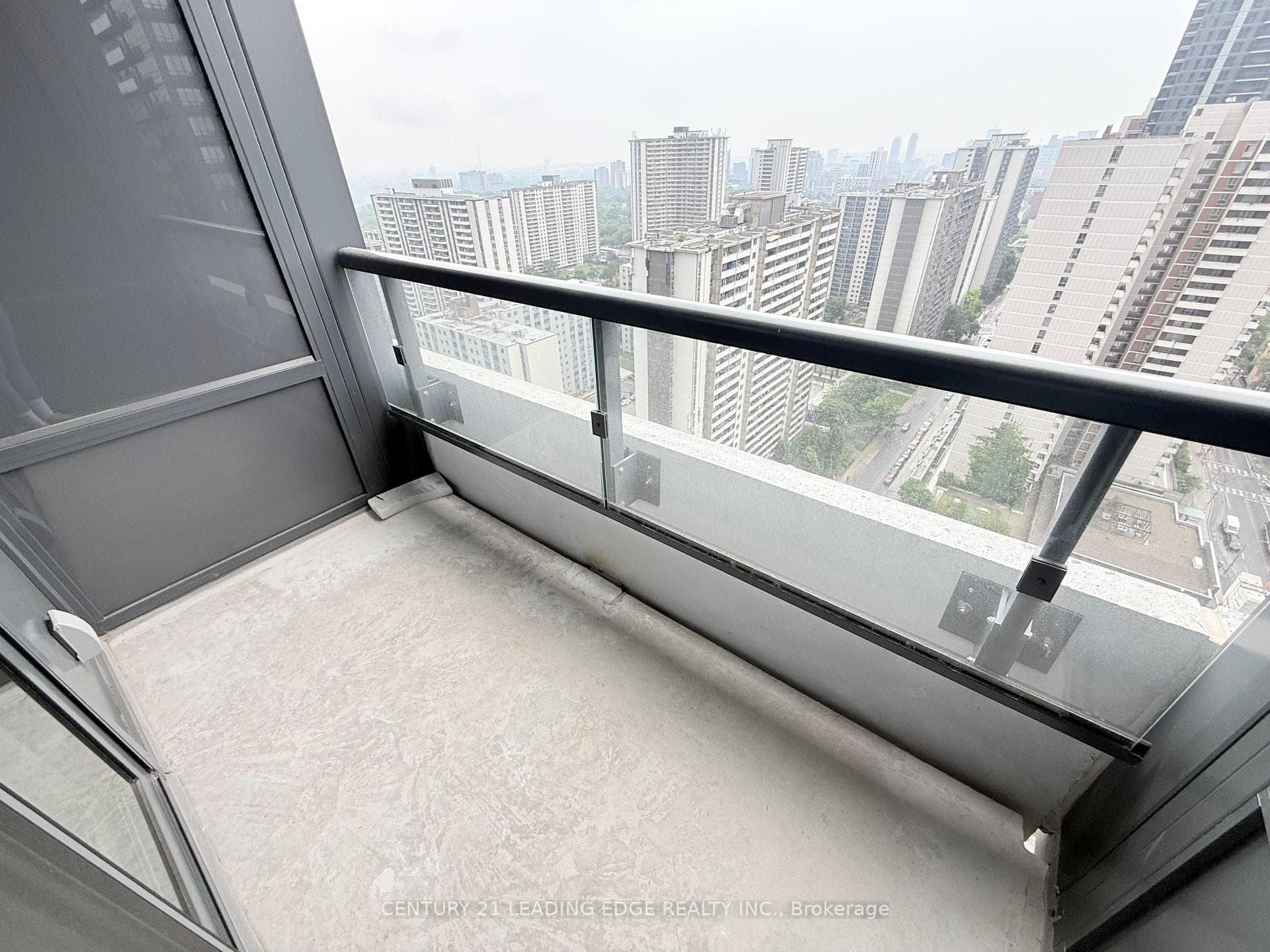 609 Sherbourne Street Unit 2810 photo 8