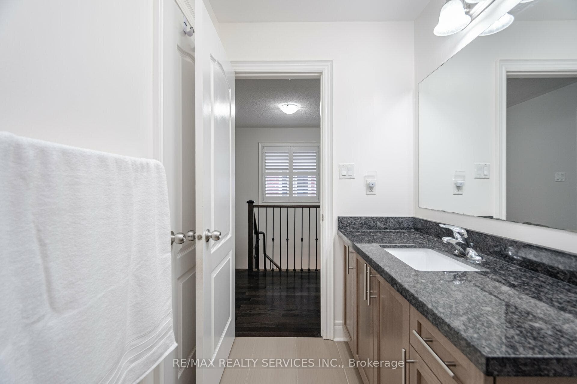 58 Andretti Crescent photo 28