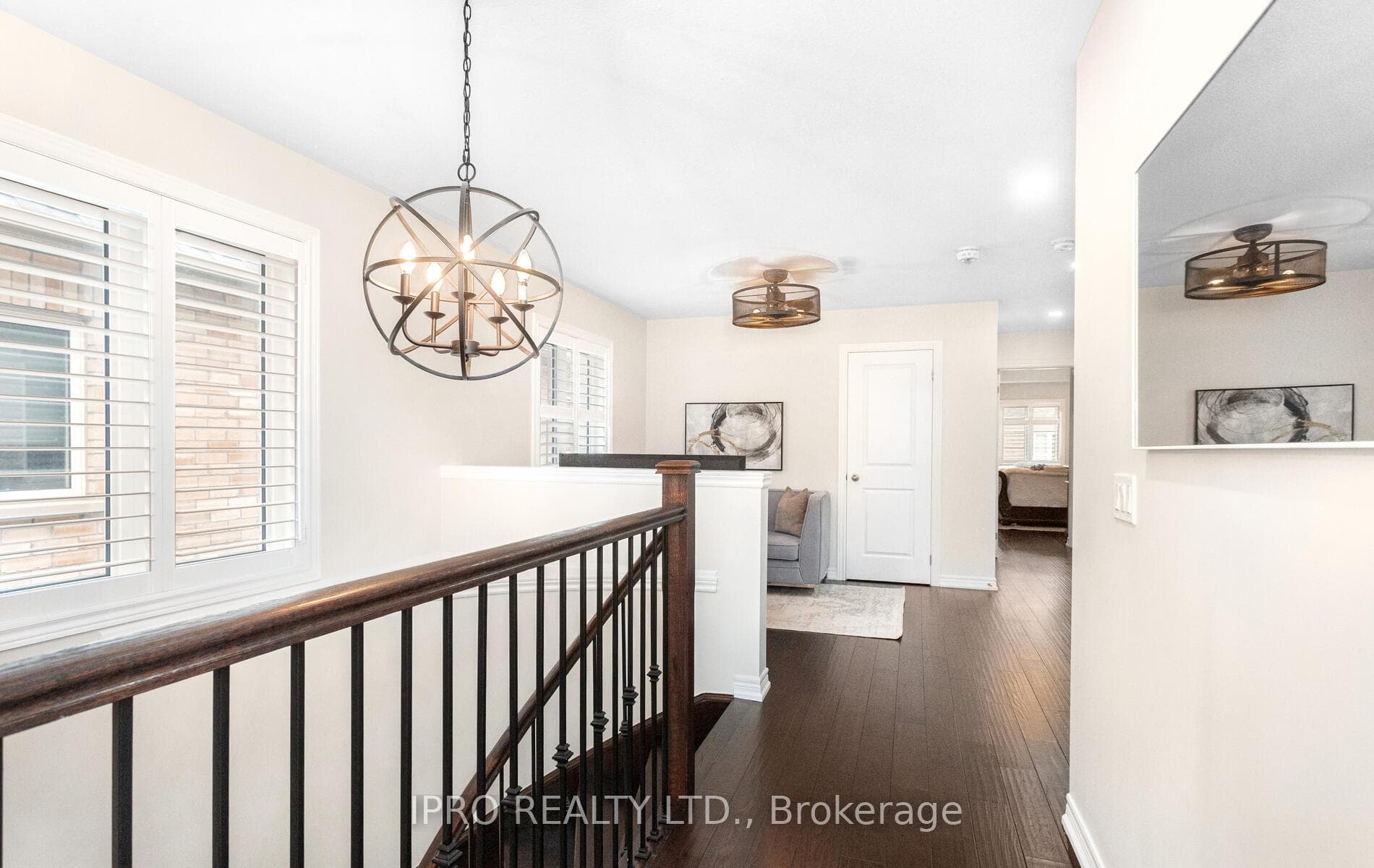 586 Settlers Road photo 16