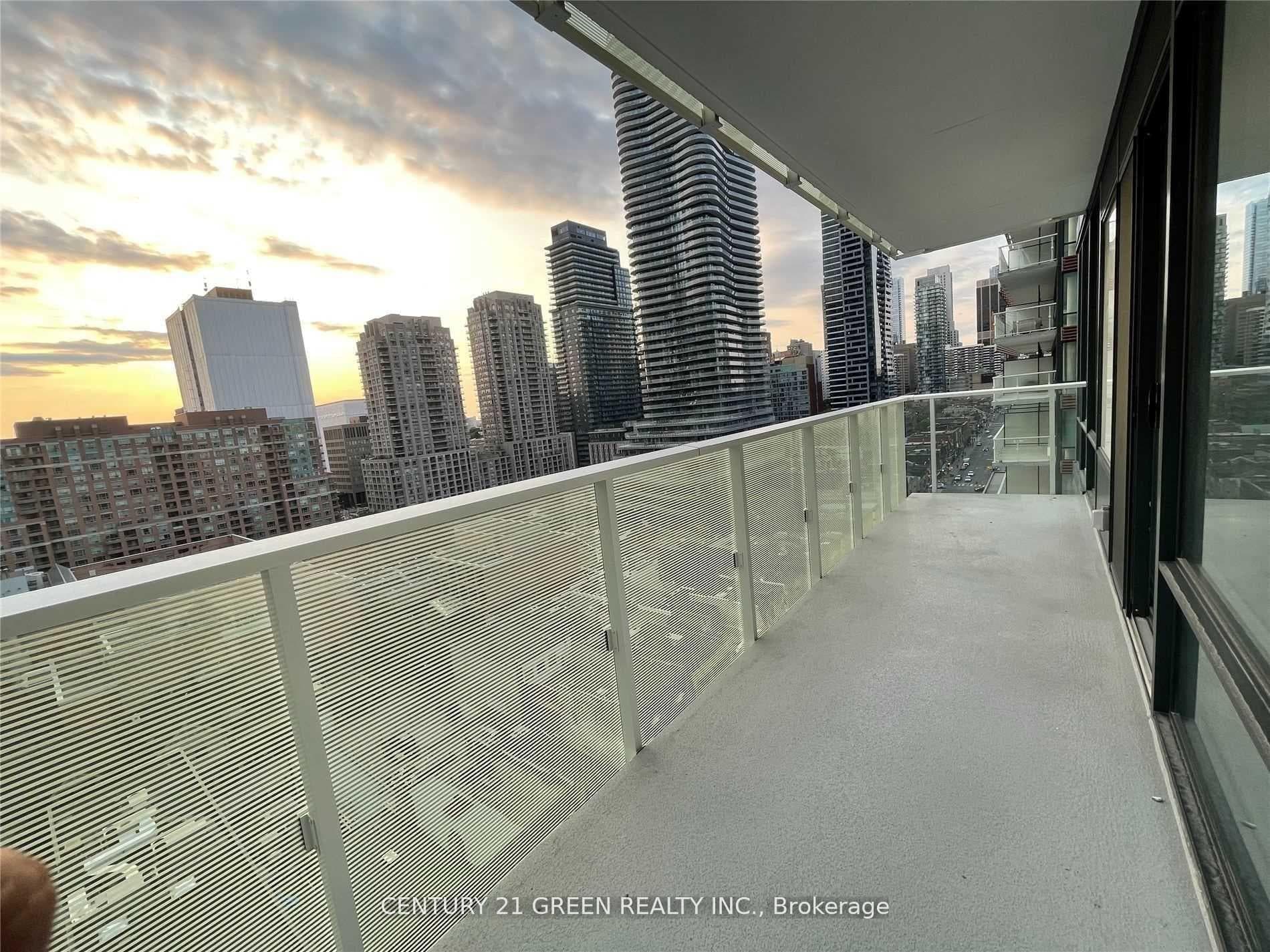501 Yonge Street Unit 1102 photo 9