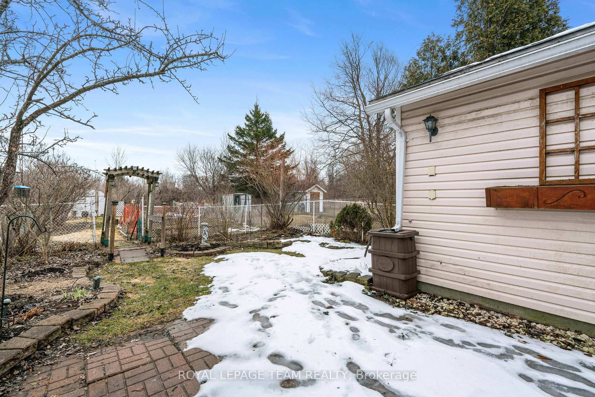 52 Rowan Drive photo 28