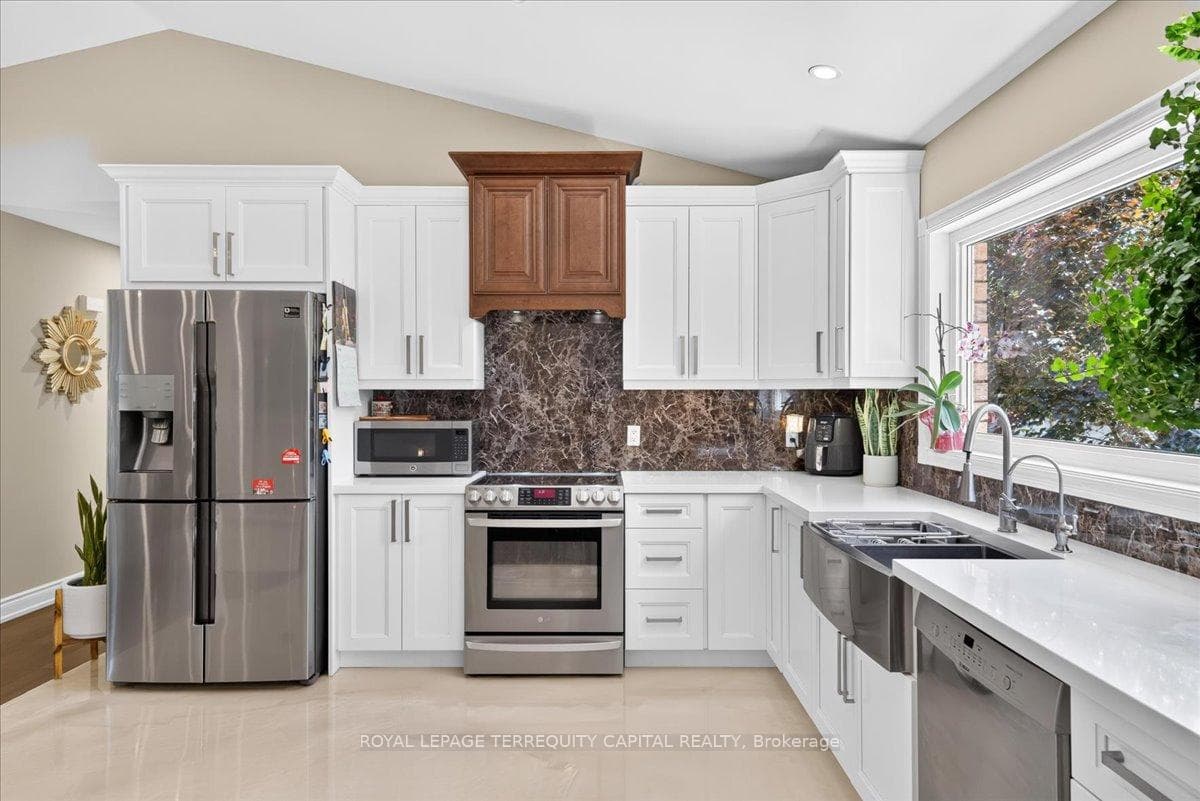 1192 St. Vincent Street photo 13