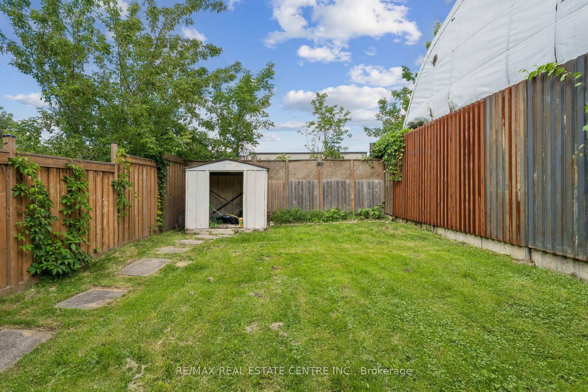 43 Whitfield Avenue photo 50