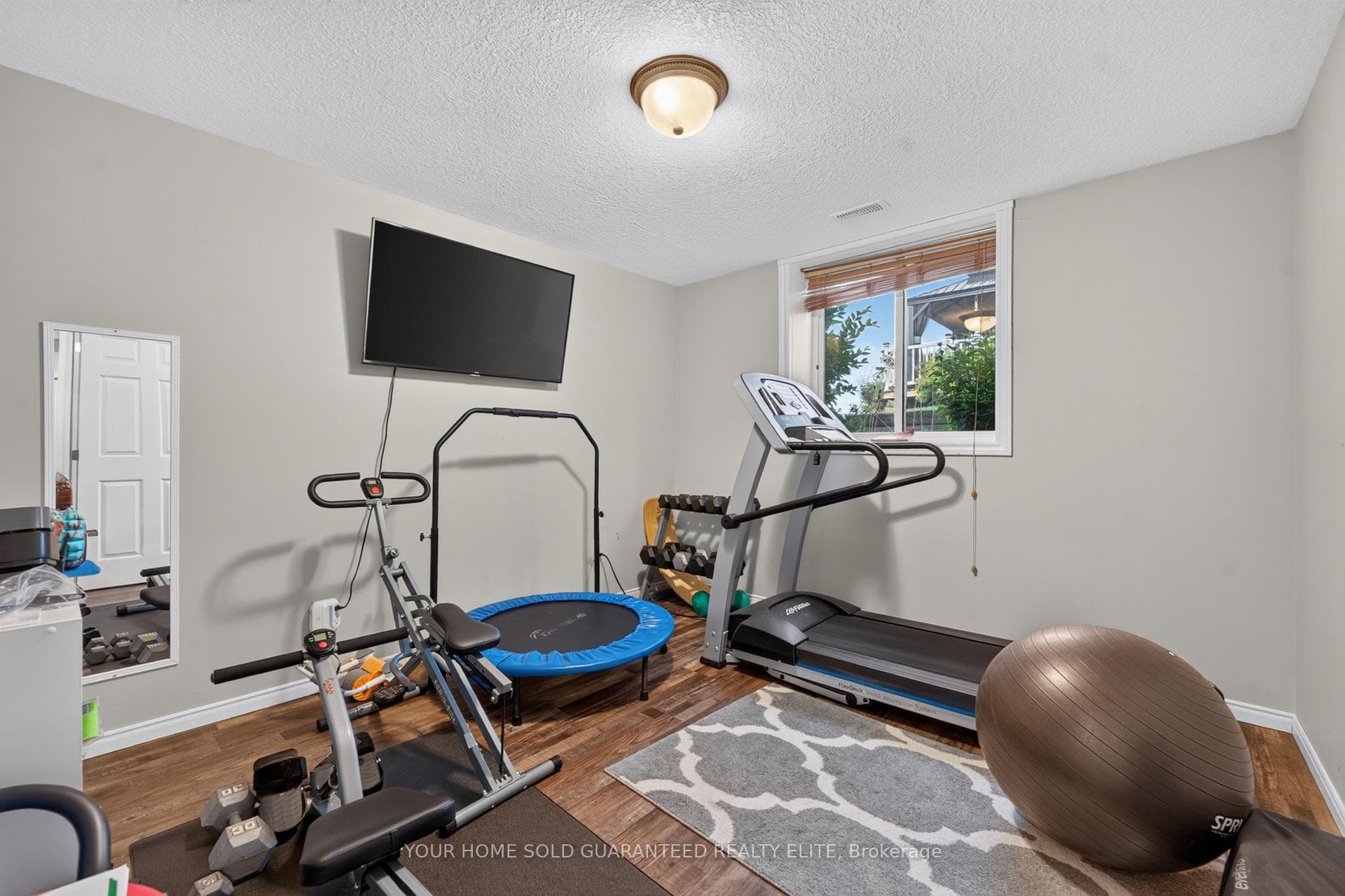 213 Margaret Street photo 33