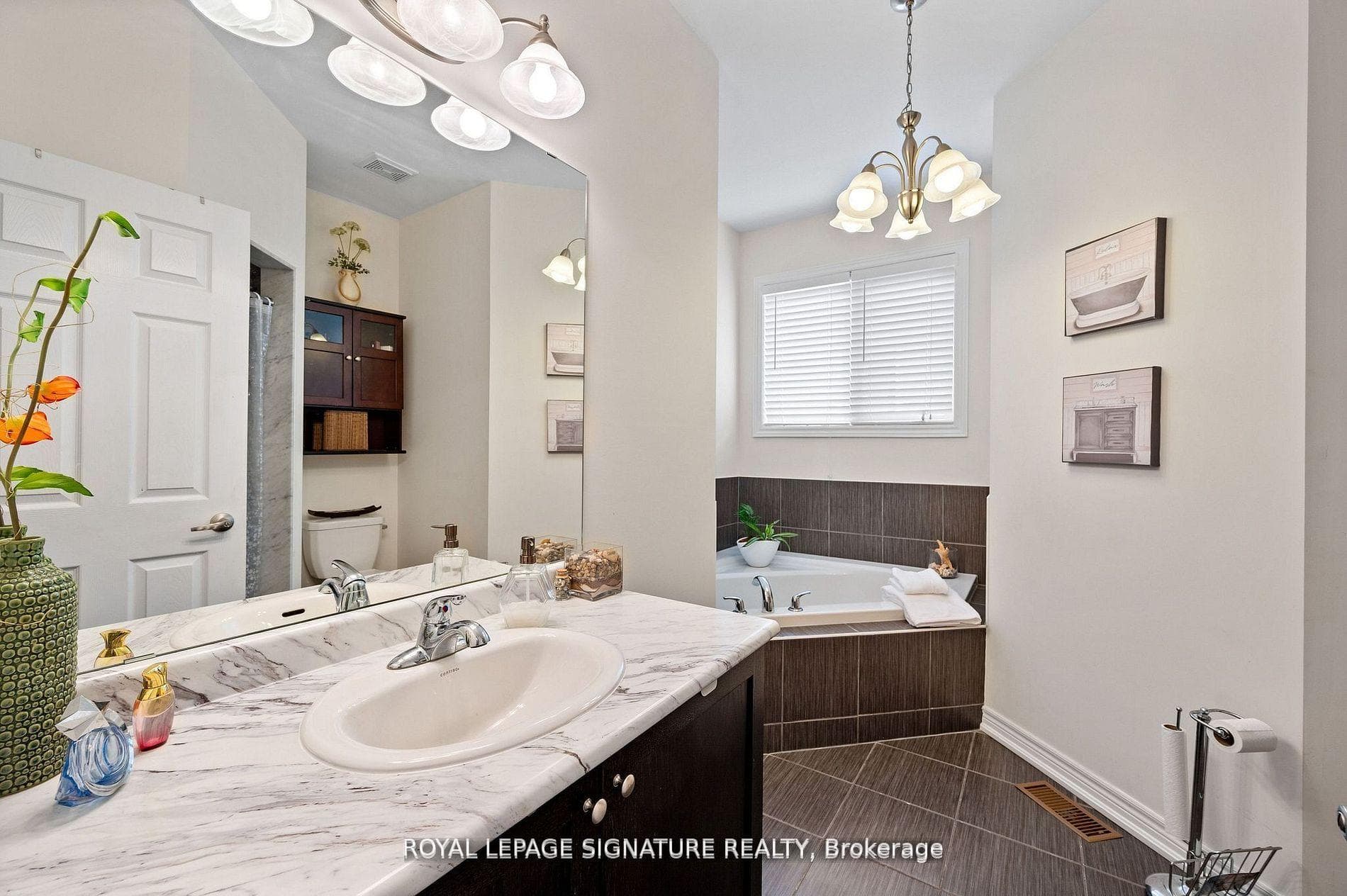 436 Galbraith Street photo 24