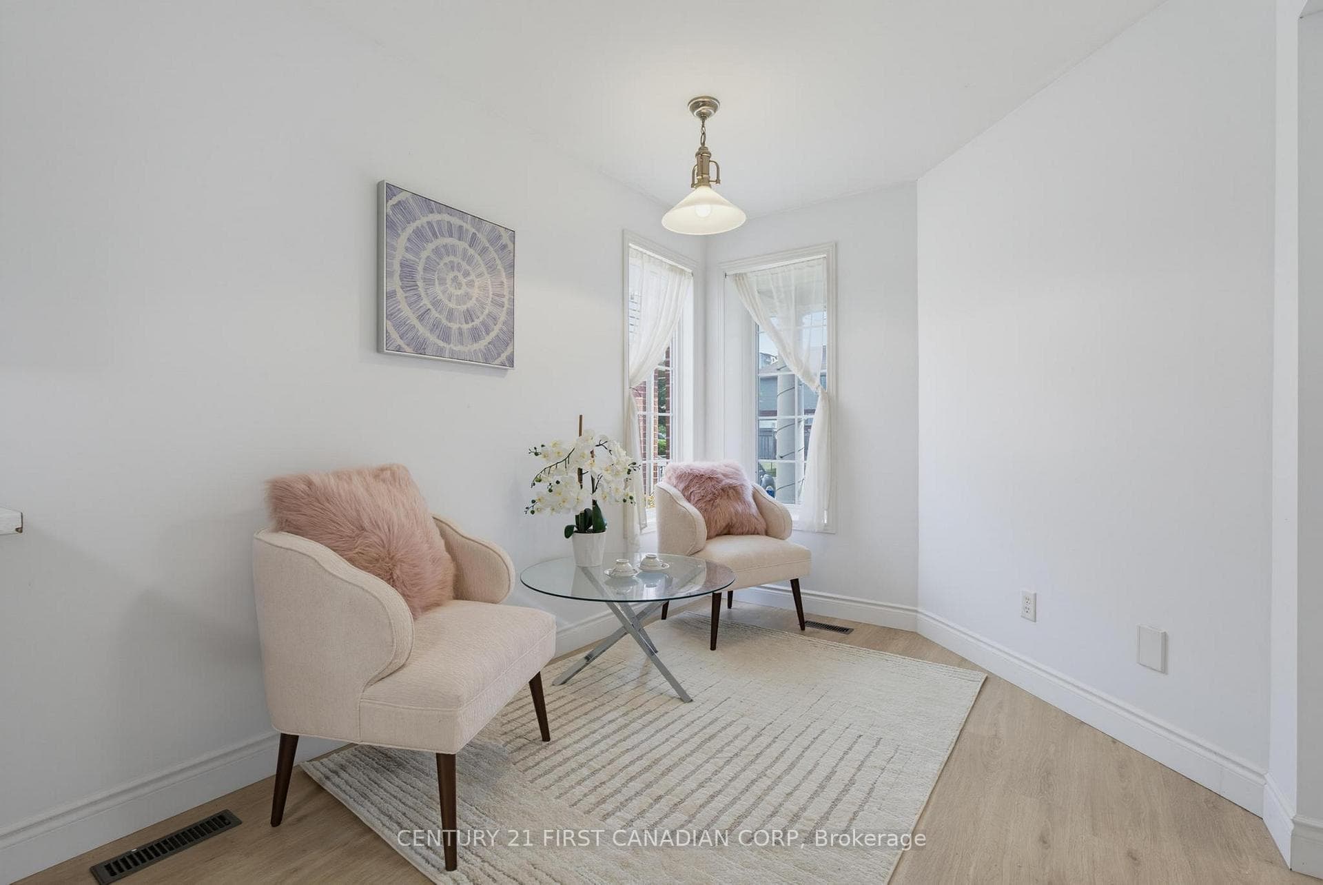 761 BLACKSMITH Street photo 8