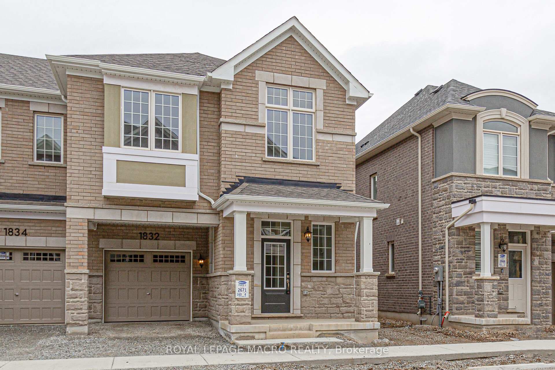 1832 Thames Circle photo 2