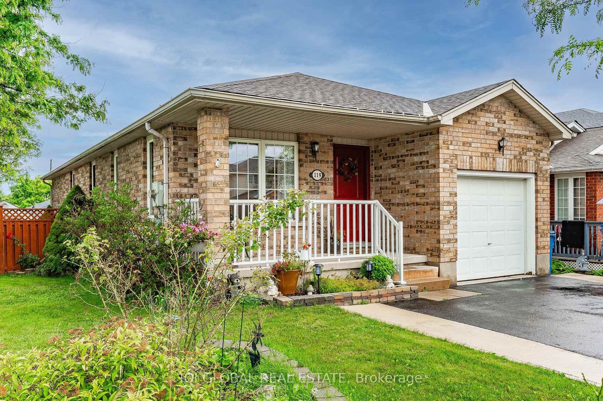 119 Silurian Drive photo 4