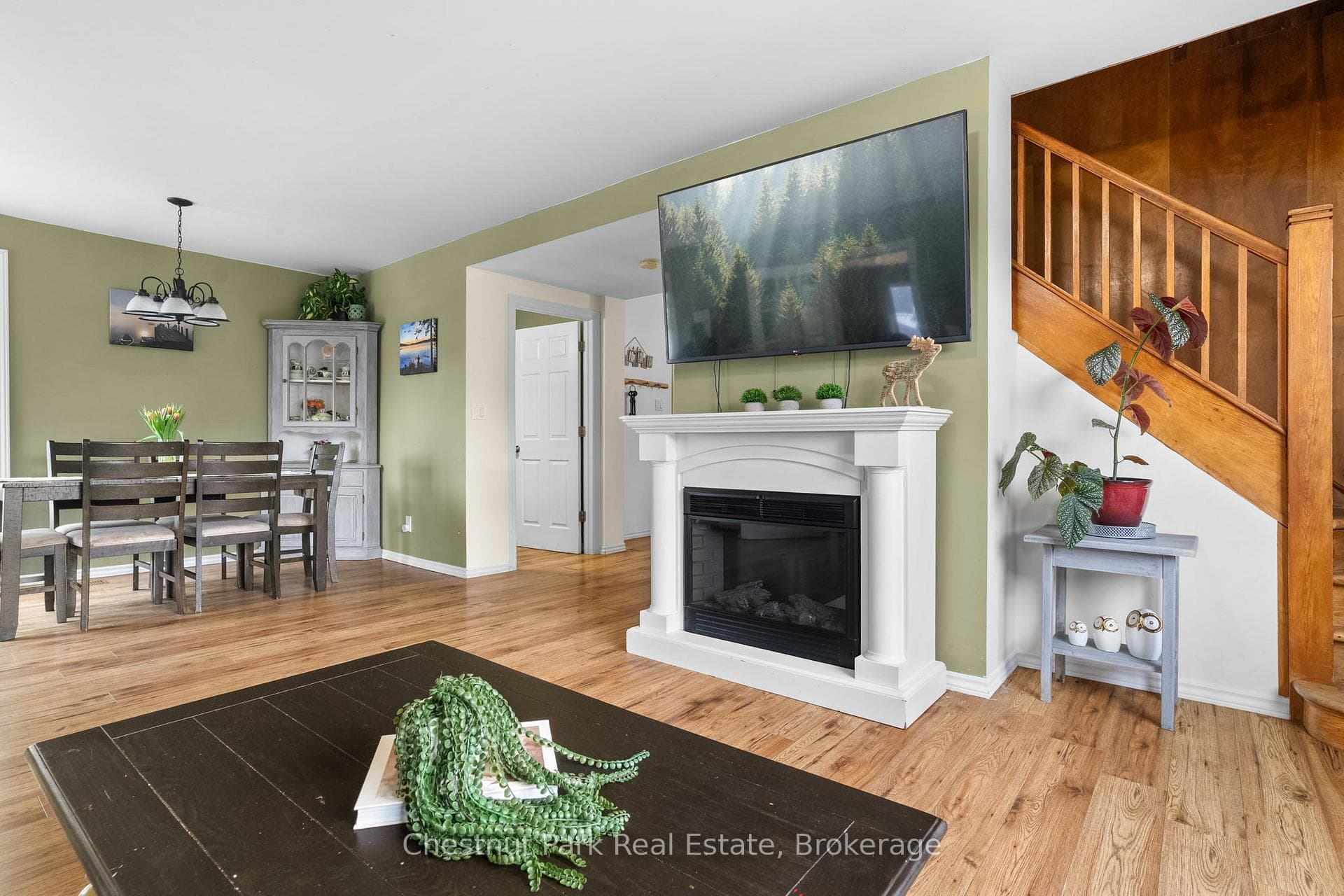 96 James Street photo 17