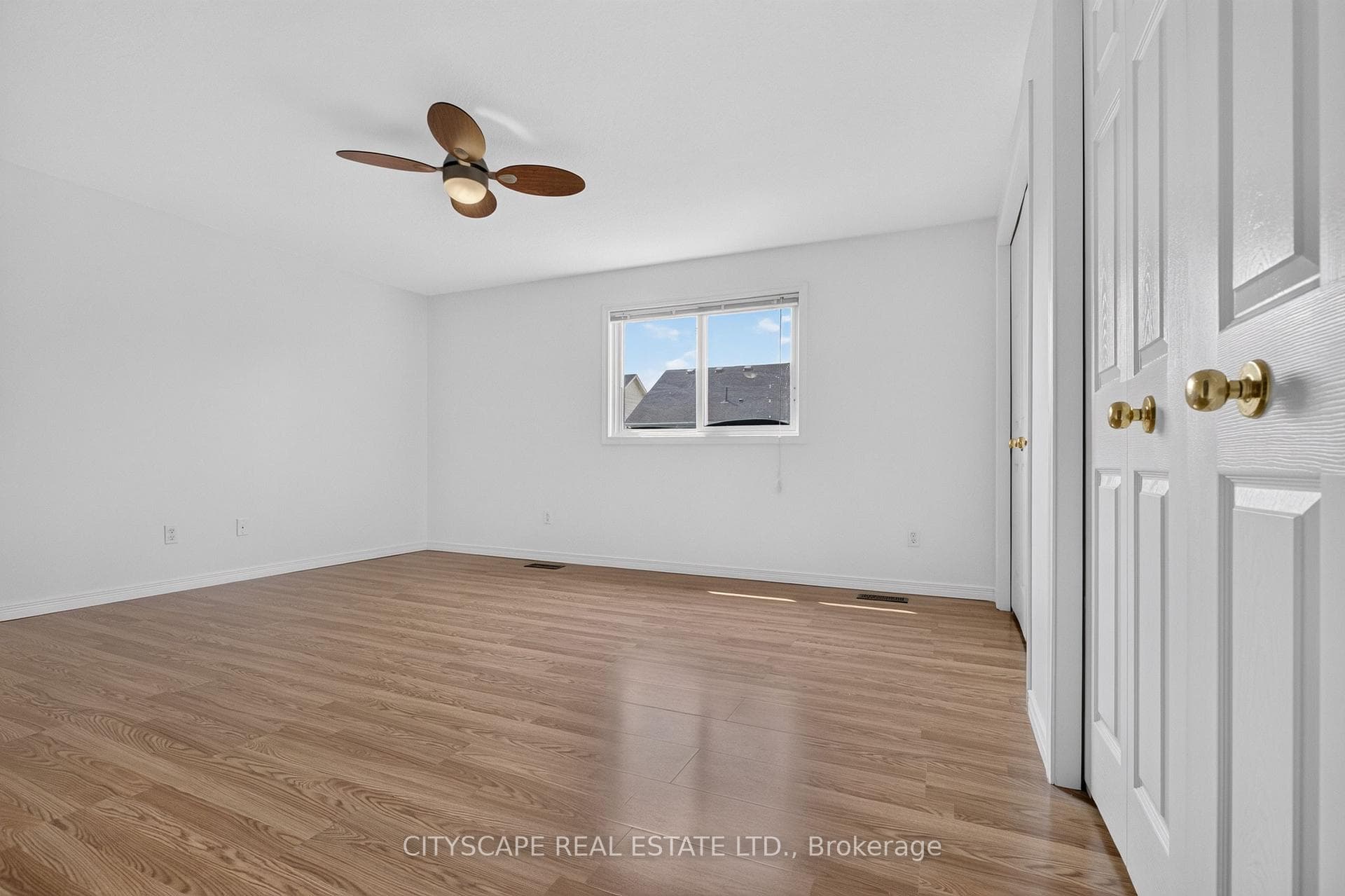 244 Sophia Crescent photo 26