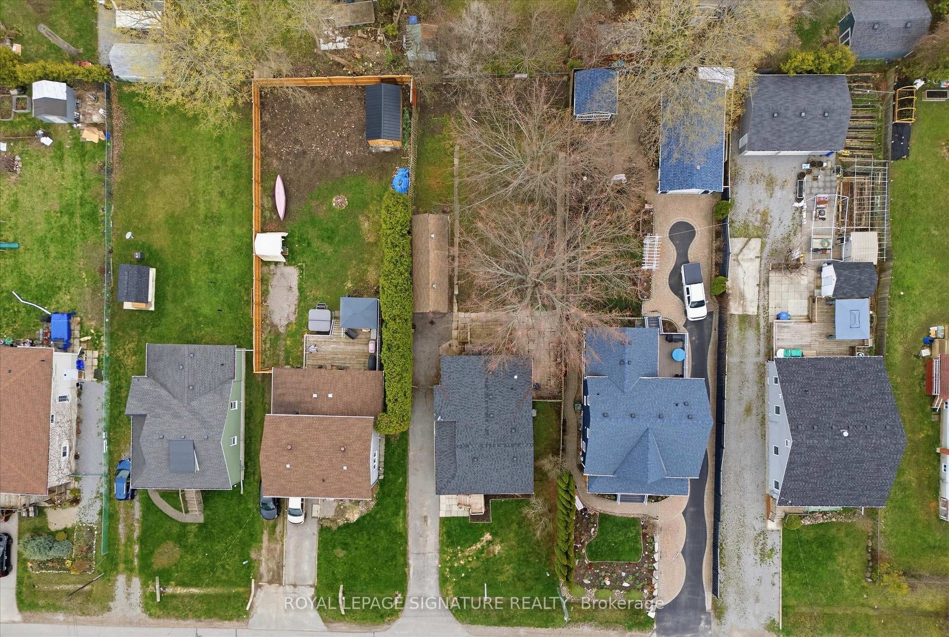 54 Farley Circle photo 33