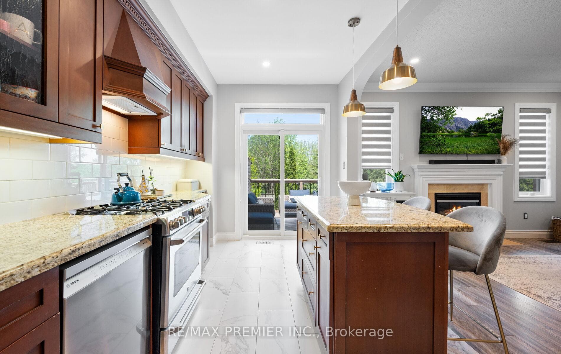 283 Kirkvalley Crescent photo 14