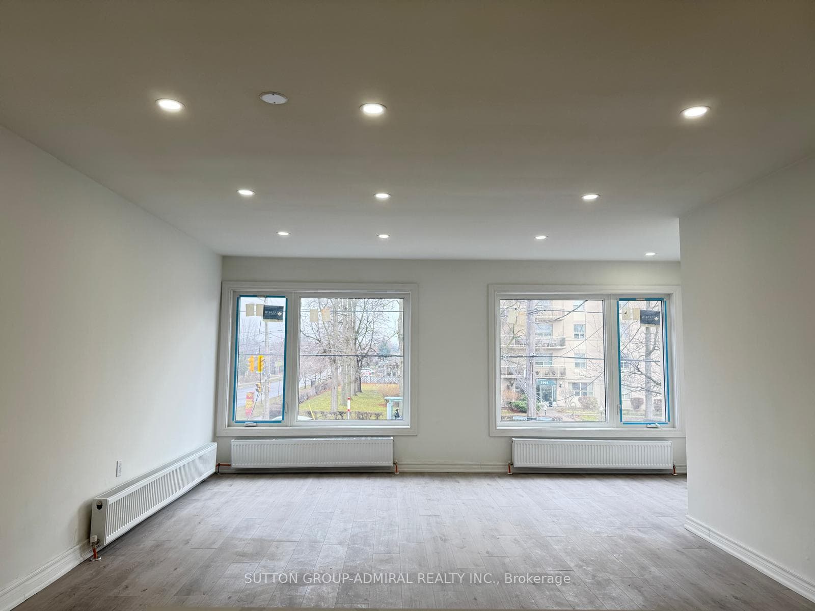 2986A Dufferin Street Unit Upper photo 2