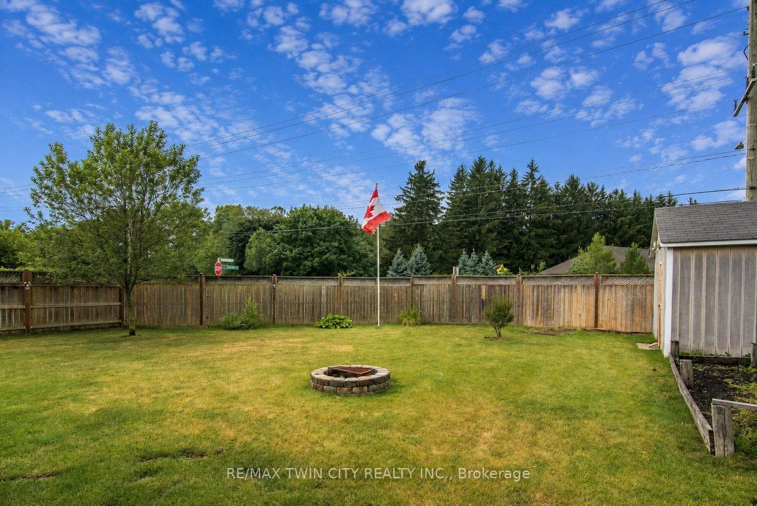 190 Laschinger Boulevard photo 43