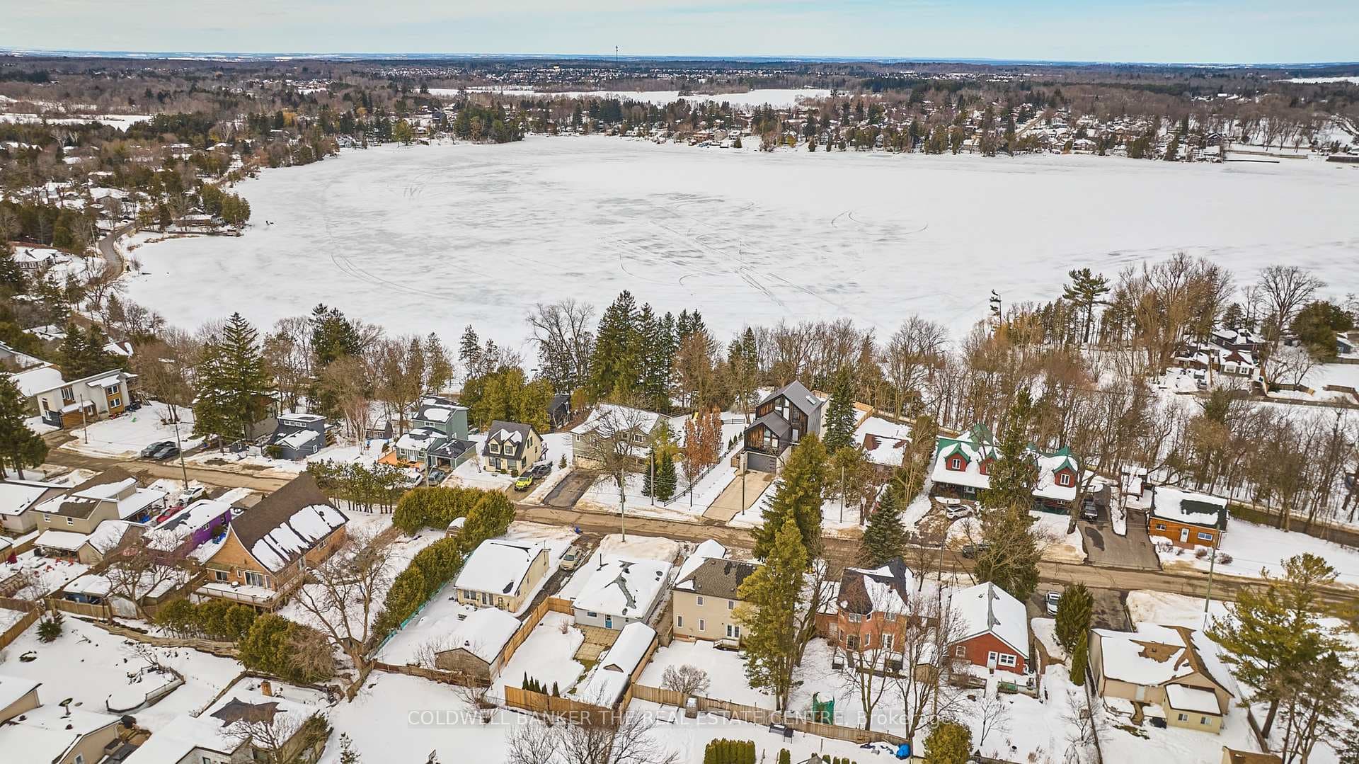 15 Windsor Drive photo 33