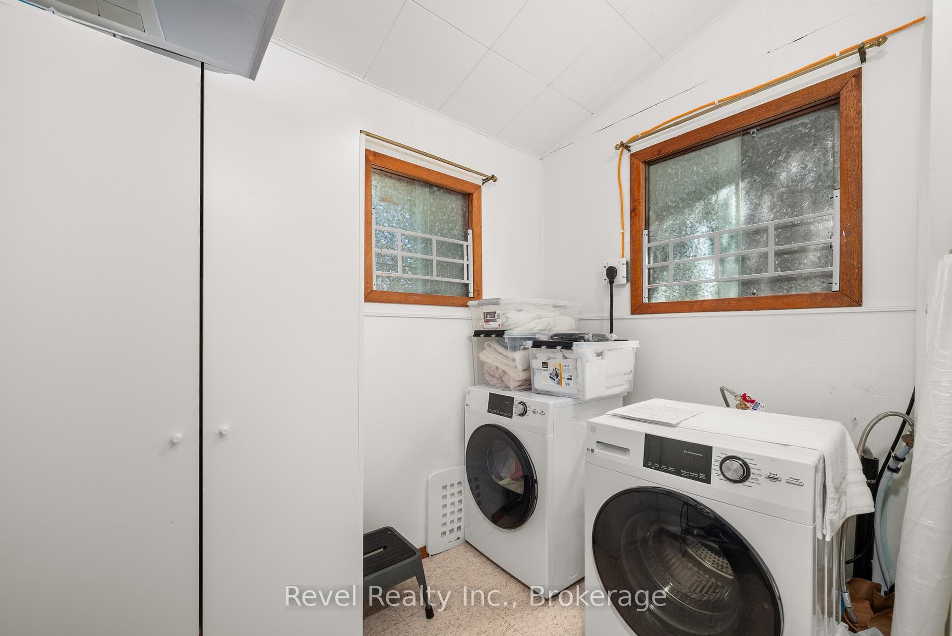 8004 Taits Beach Road photo 21