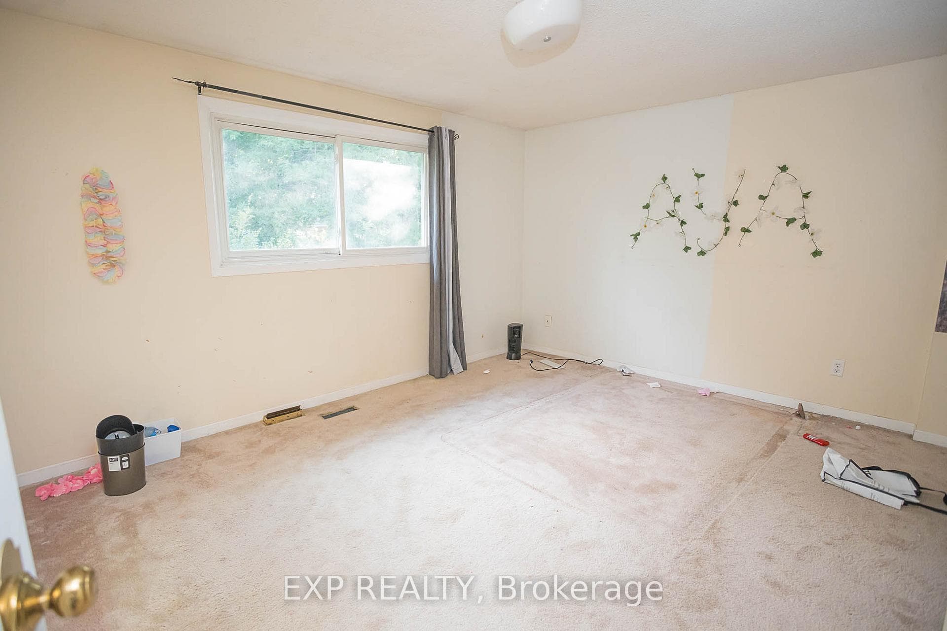 Pr Bedroom